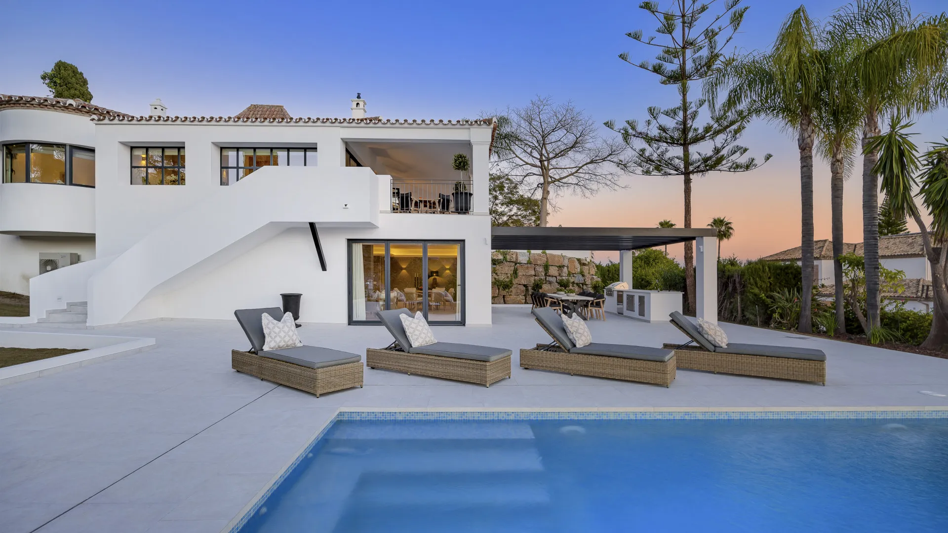 Altos del Paraiso villa for sale