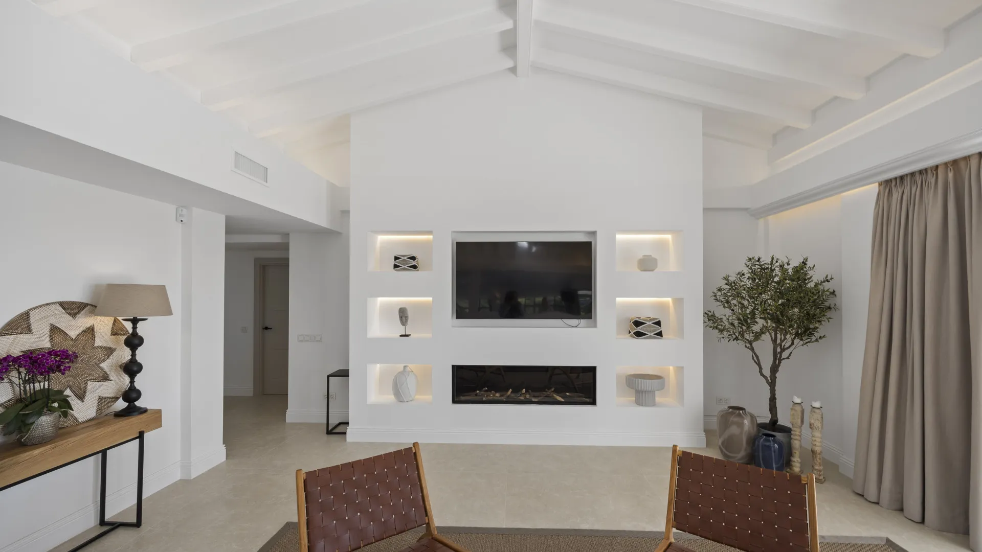 Altos del Paraiso villa for sale