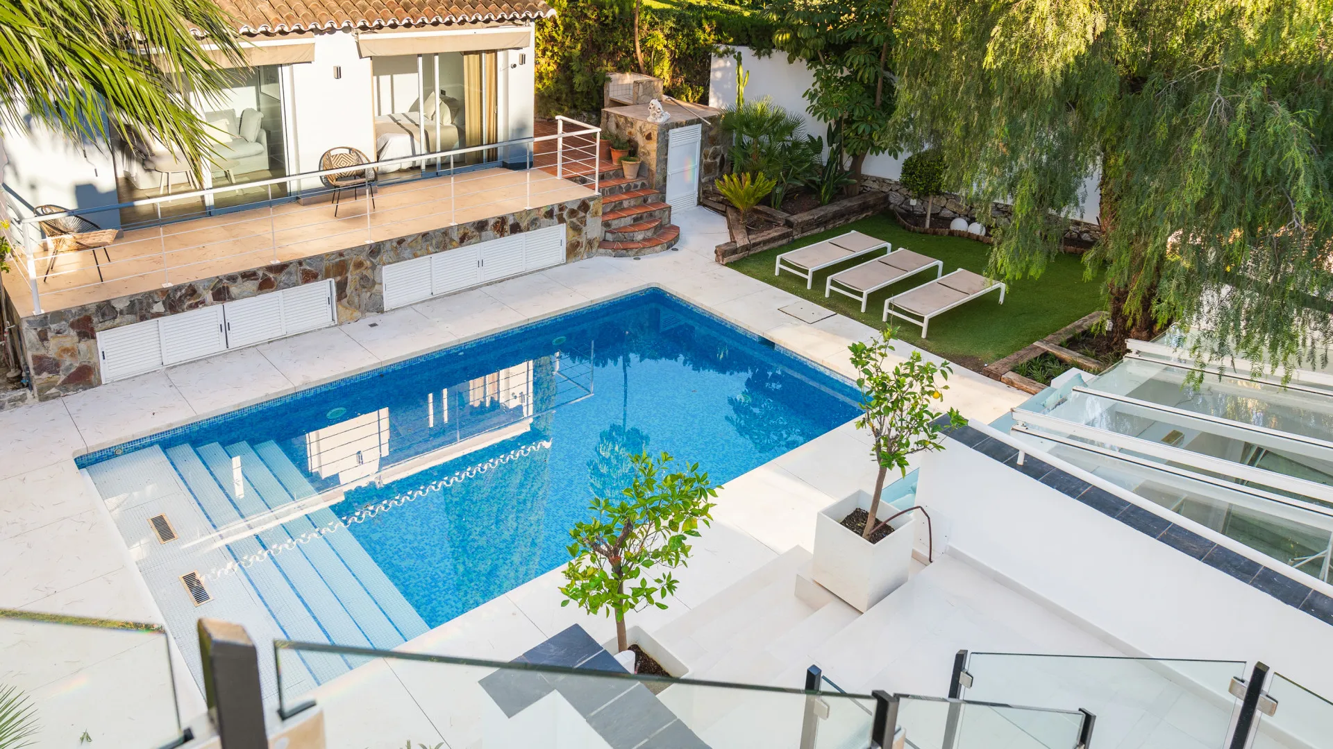 Nueva Andalucia villa for sale
