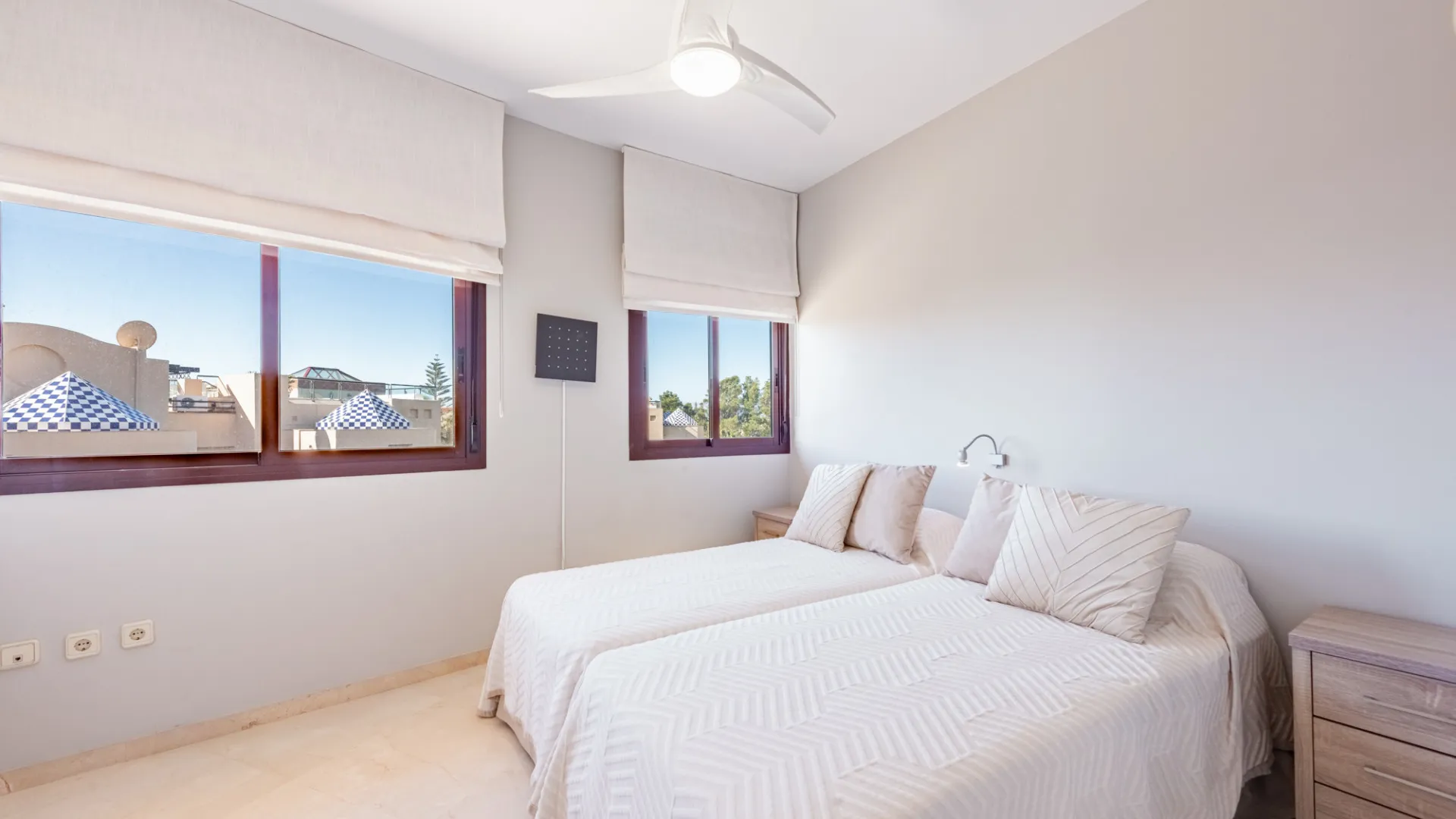 3 bedrooms penthouse for sale in Costalita