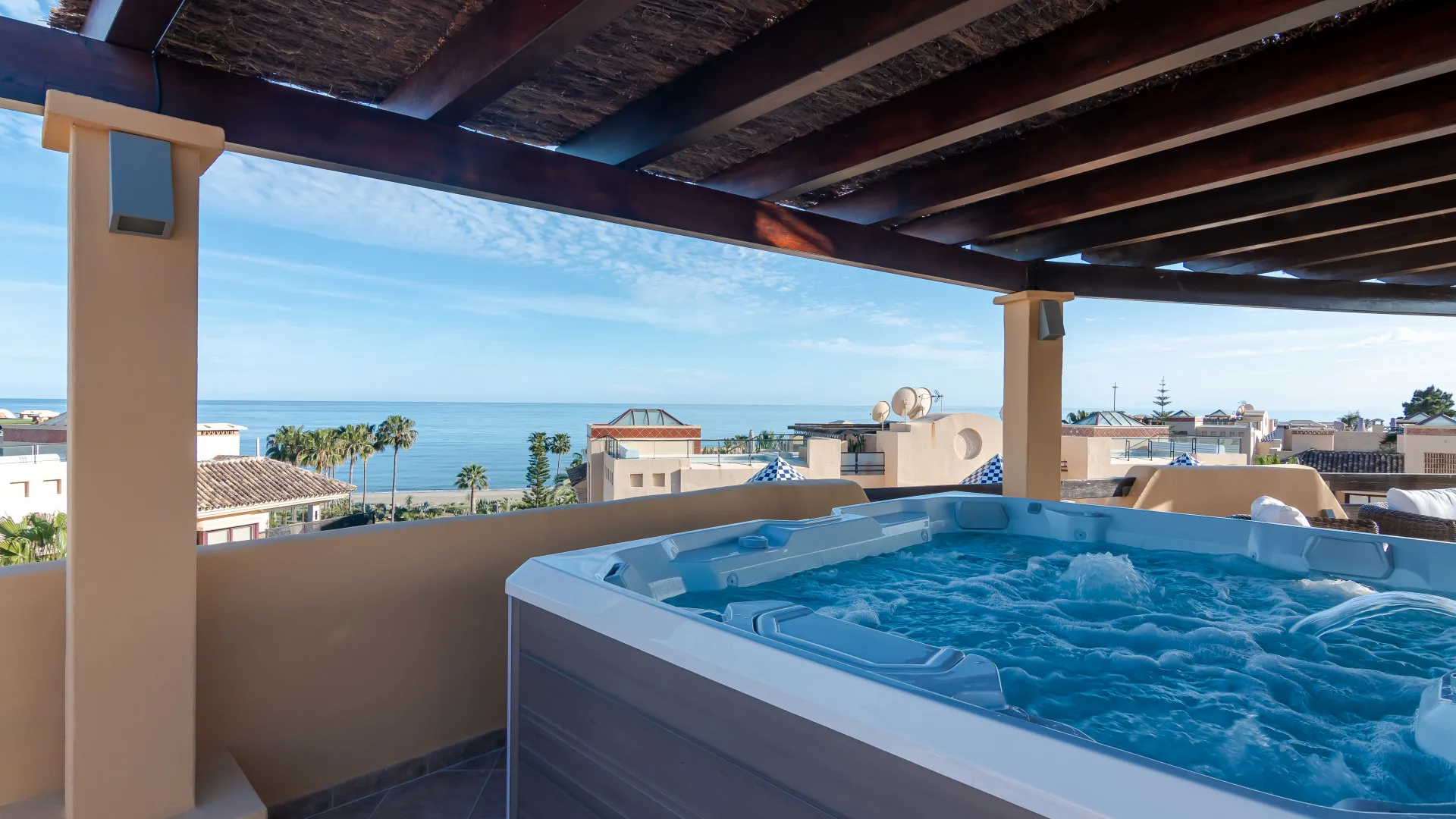 3 bedrooms penthouse for sale in Costalita