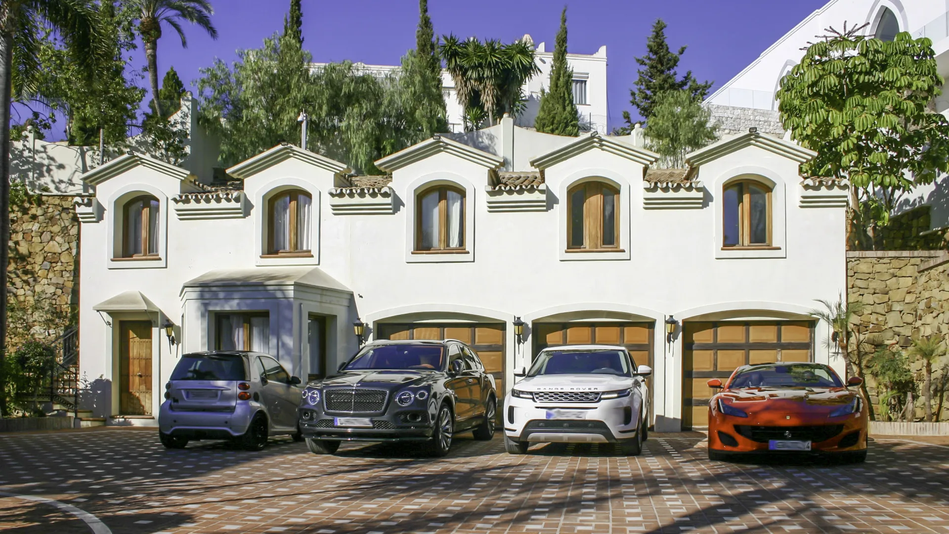 Villa for sale in Paraiso Alto with 16 bedrooms