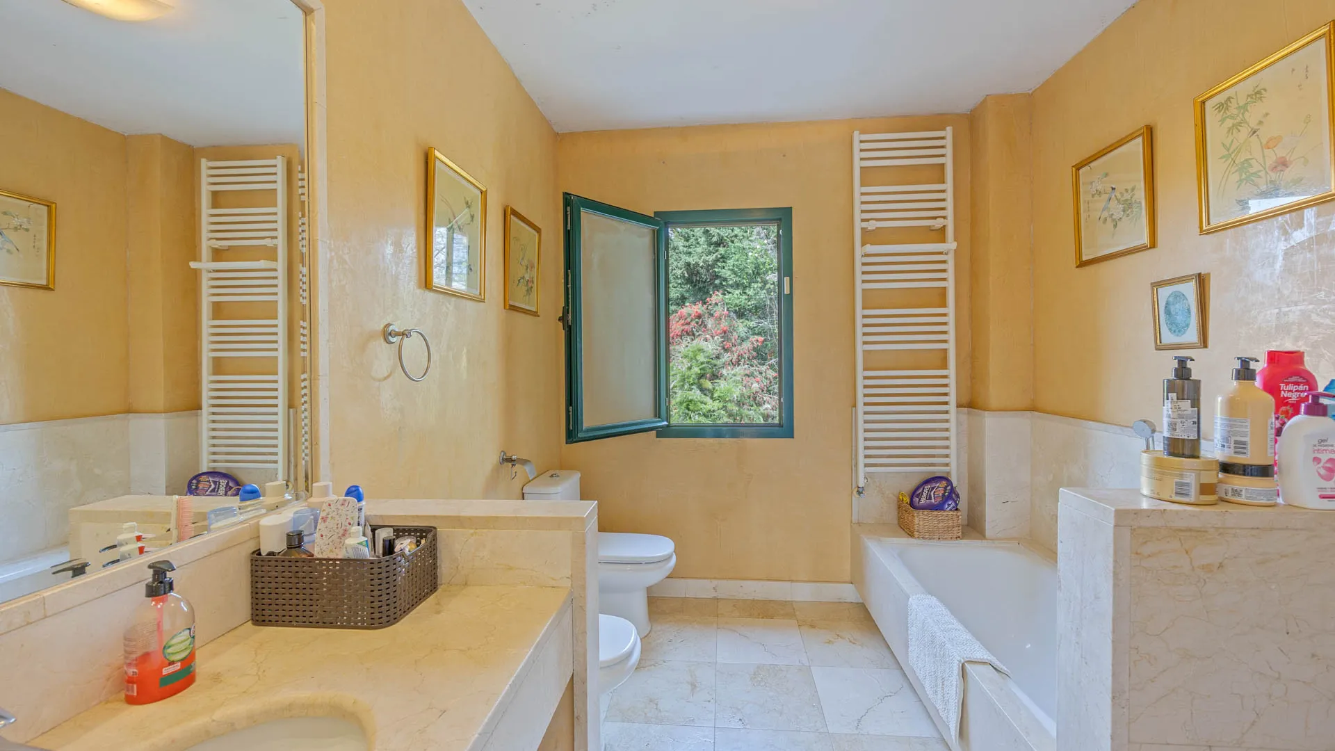 For sale semi detached house with 4 bedrooms in El Casar Fronda