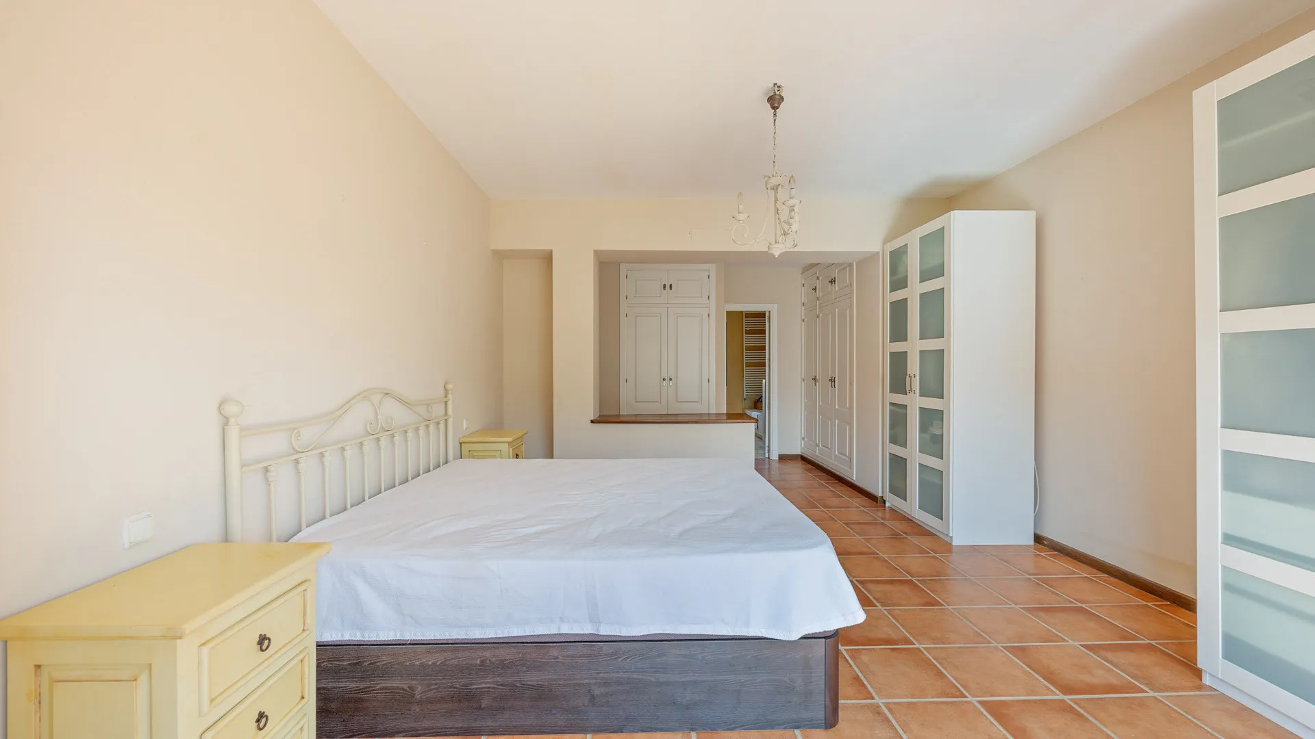 For sale semi detached house with 4 bedrooms in El Casar Fronda