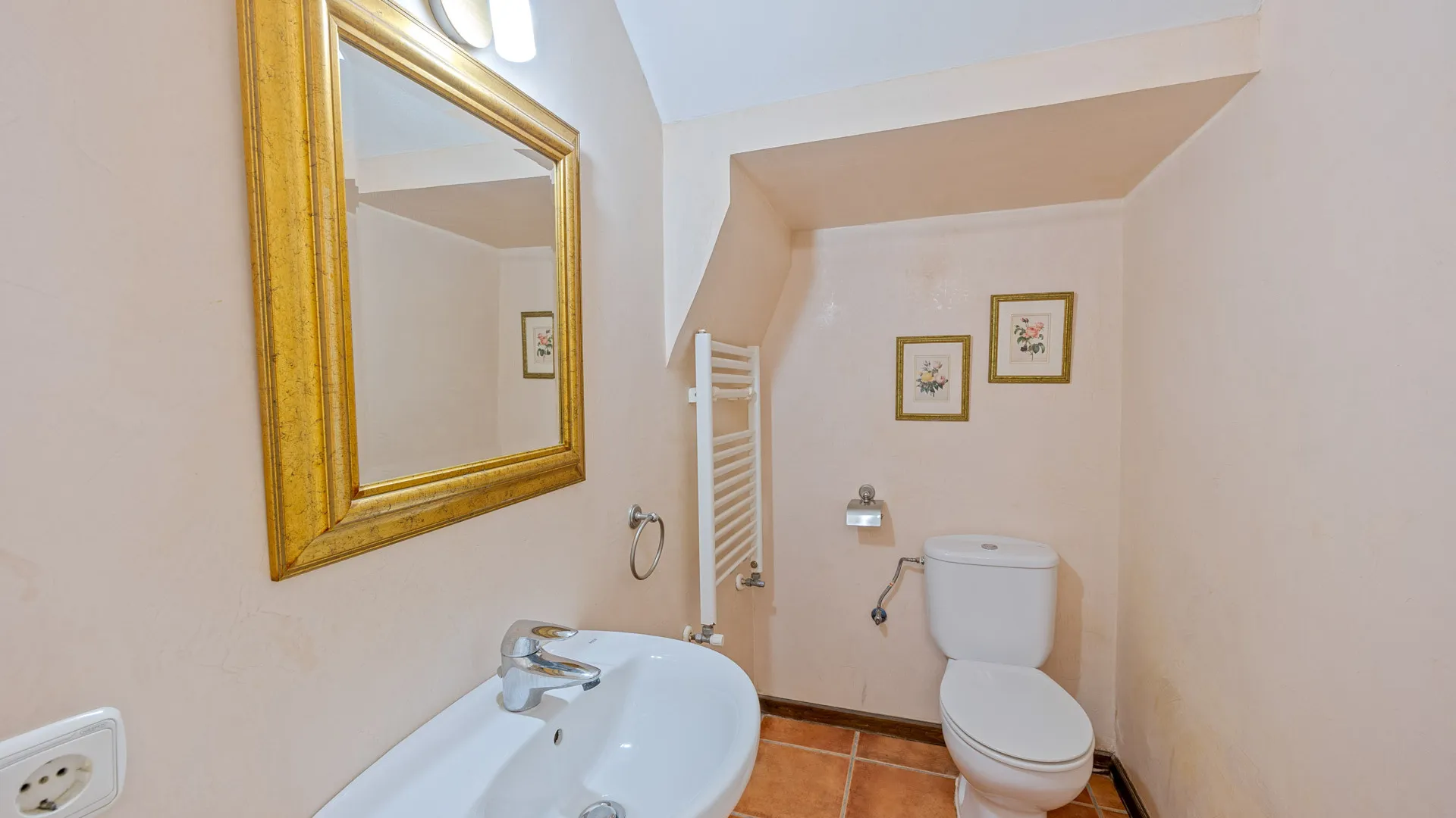 For sale semi detached house with 4 bedrooms in El Casar Fronda