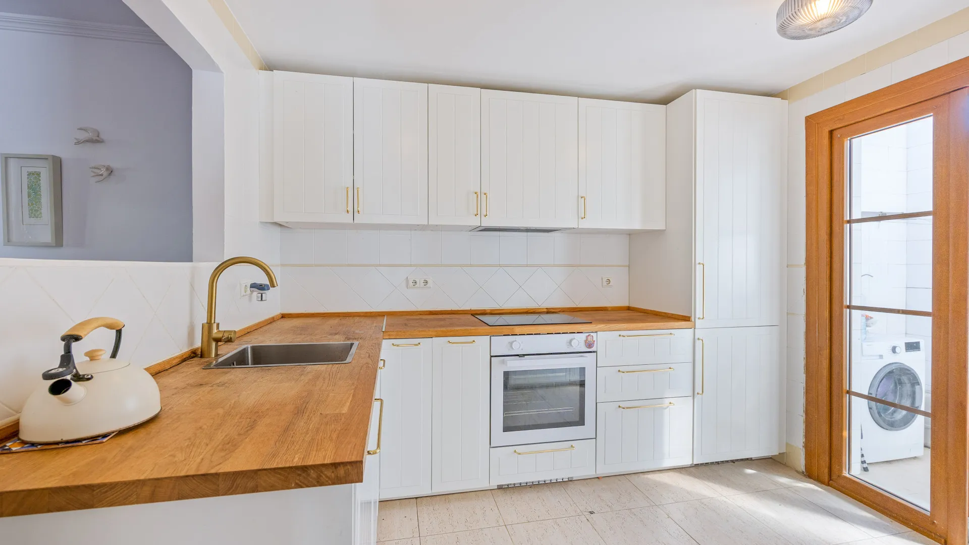 Semi detached house for sale in Alcaidesa Costa with 3 bedrooms