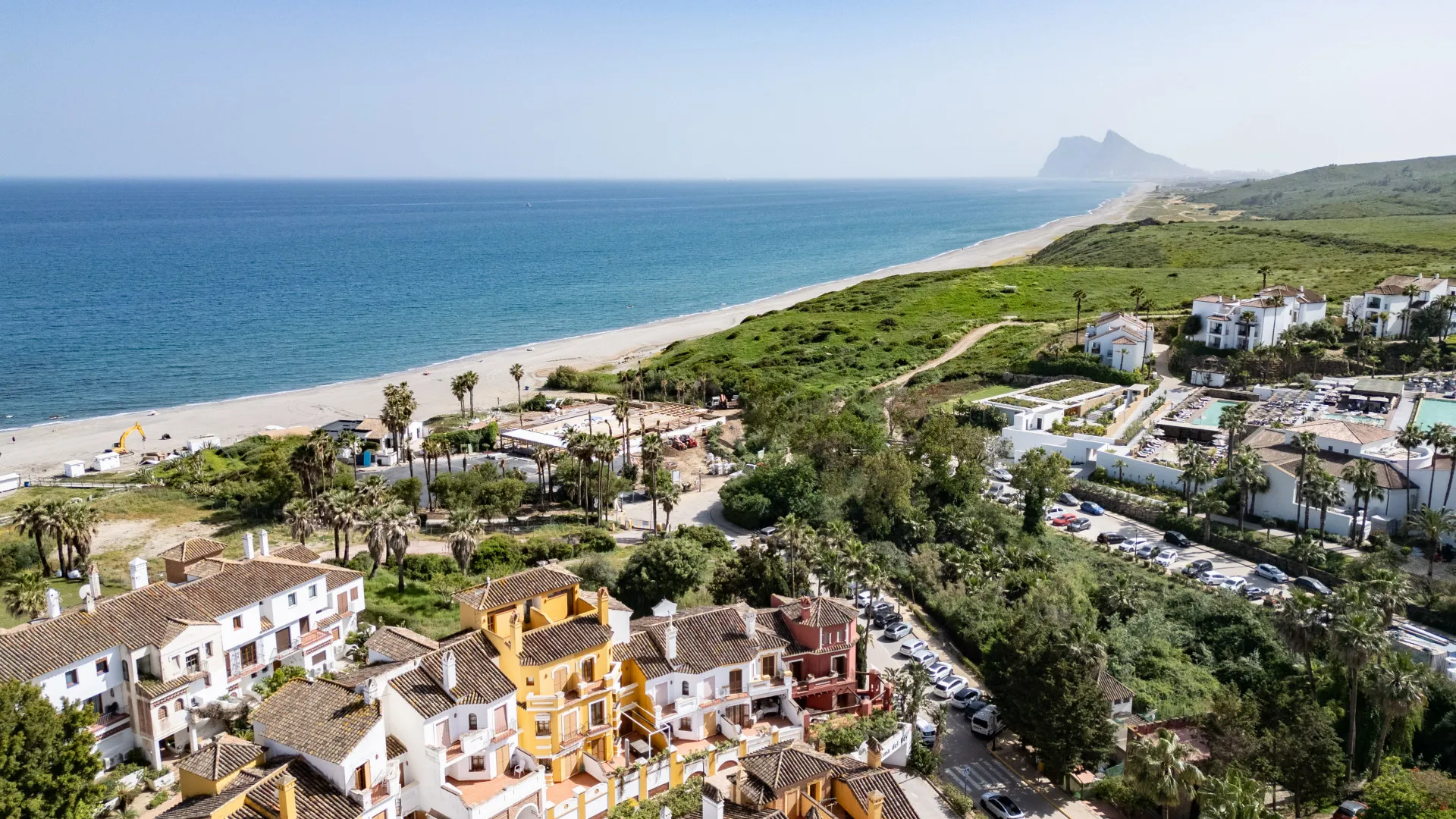 Semi detached house for sale in Alcaidesa Costa with 3 bedrooms
