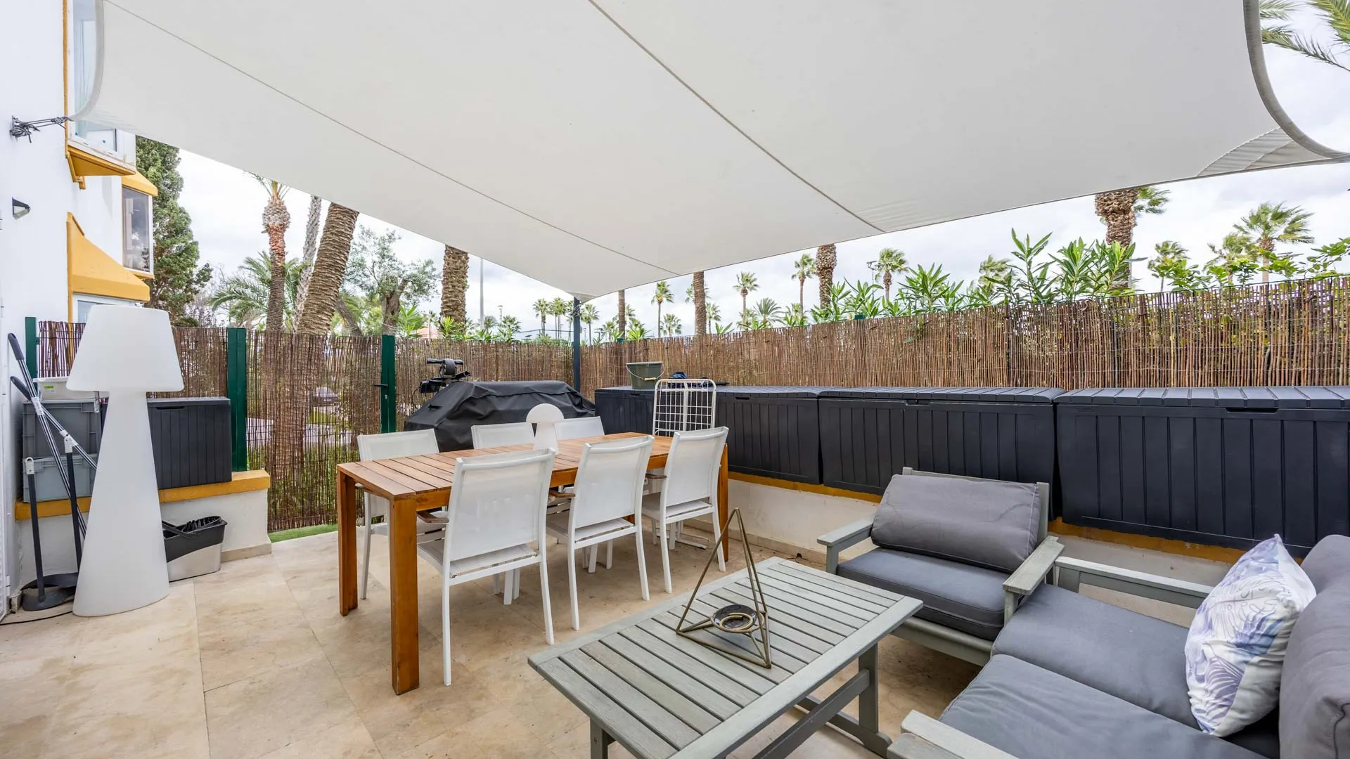 Se vende duplex planta baja en Paseo del Río