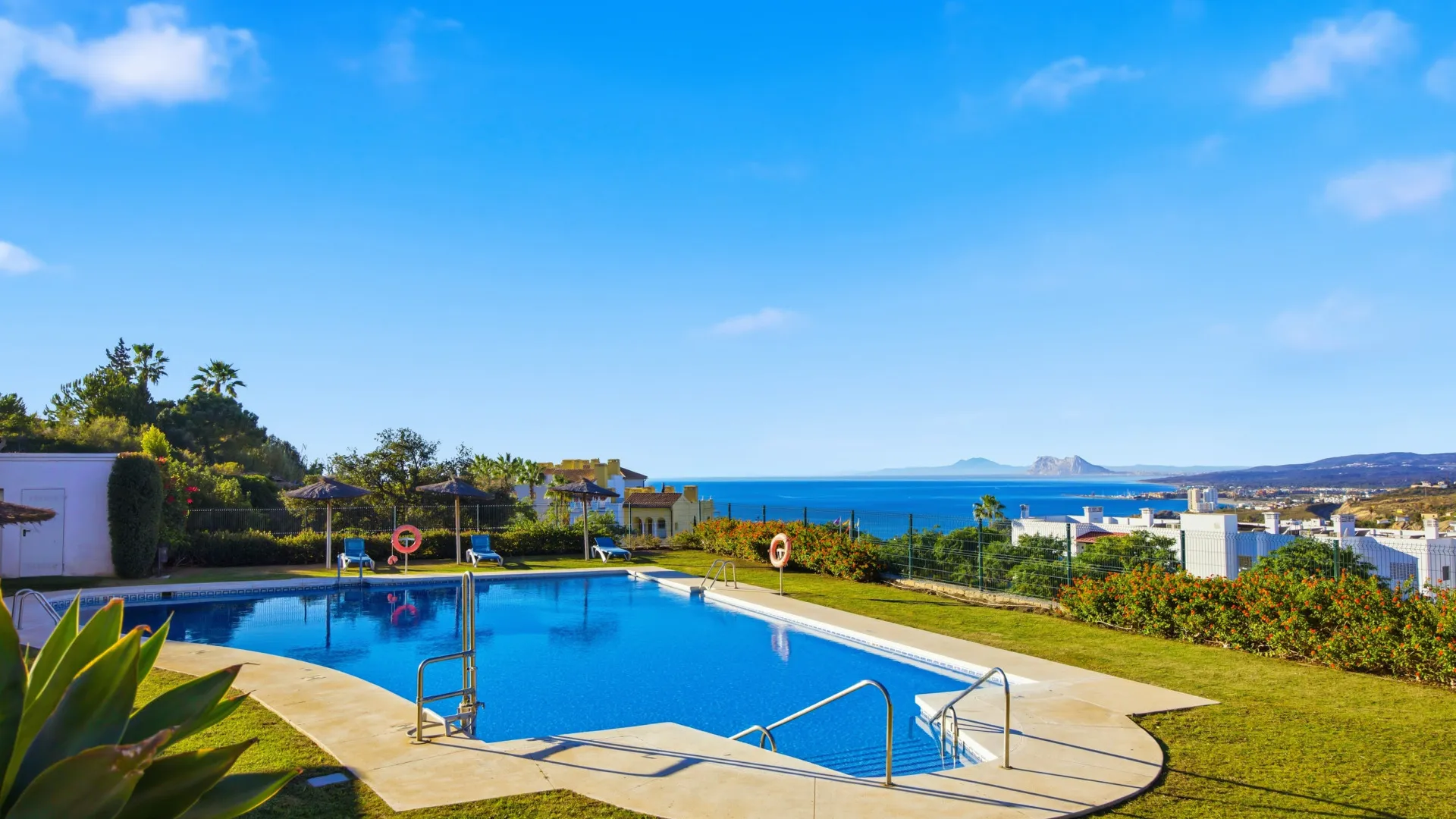 Town house for sale in Bahia de las Rocas