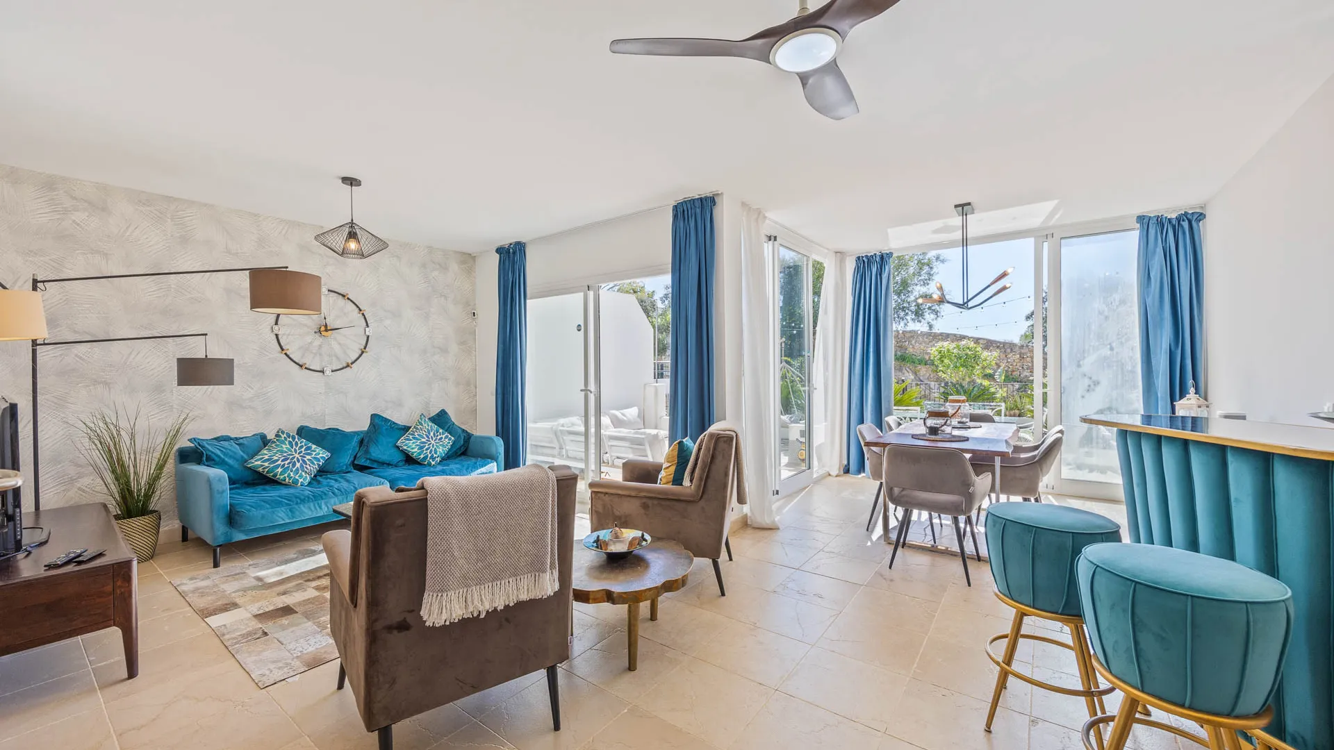 Town house for sale in Bahia de las Rocas