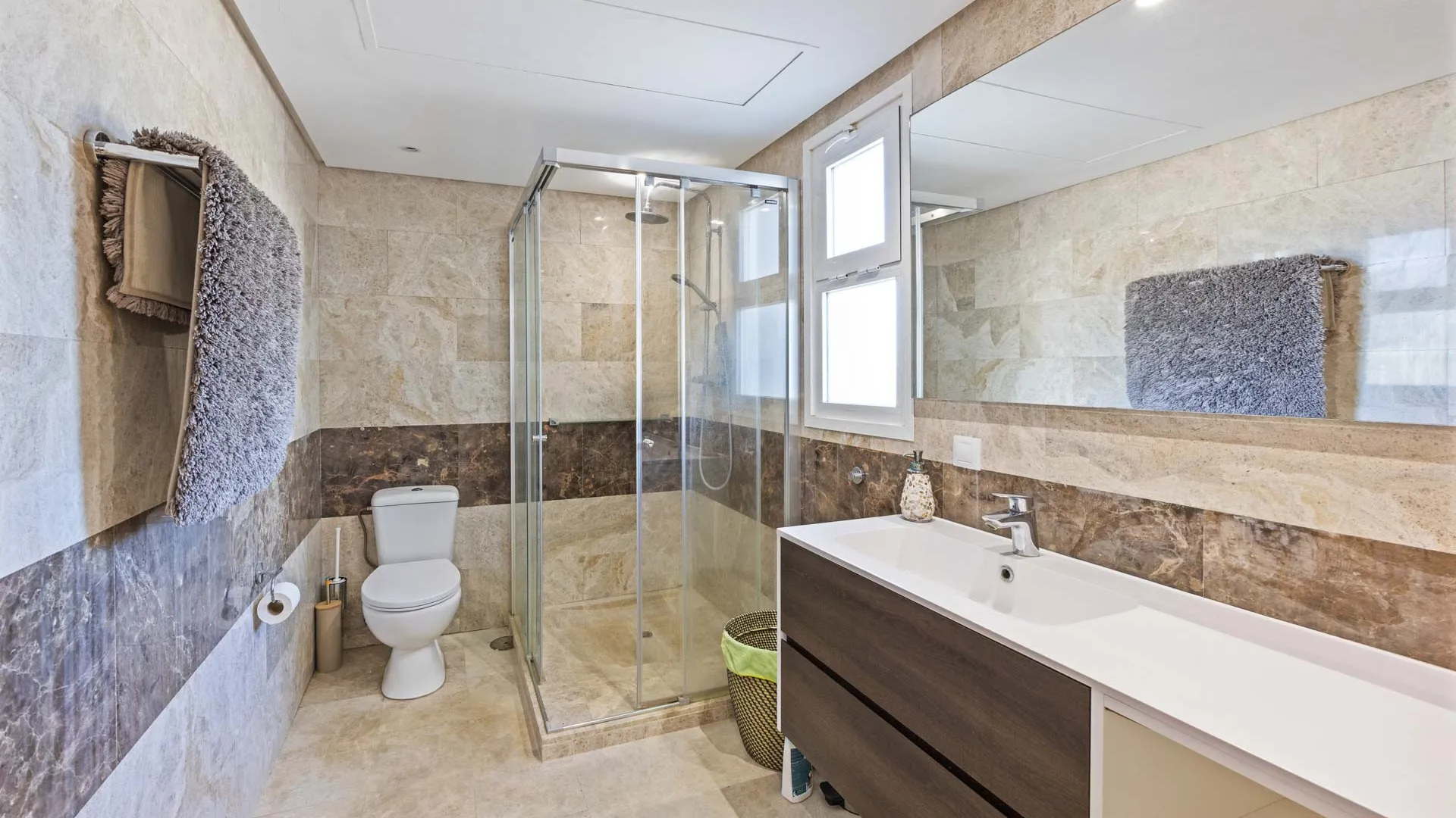 Town house for sale in Bahia de las Rocas