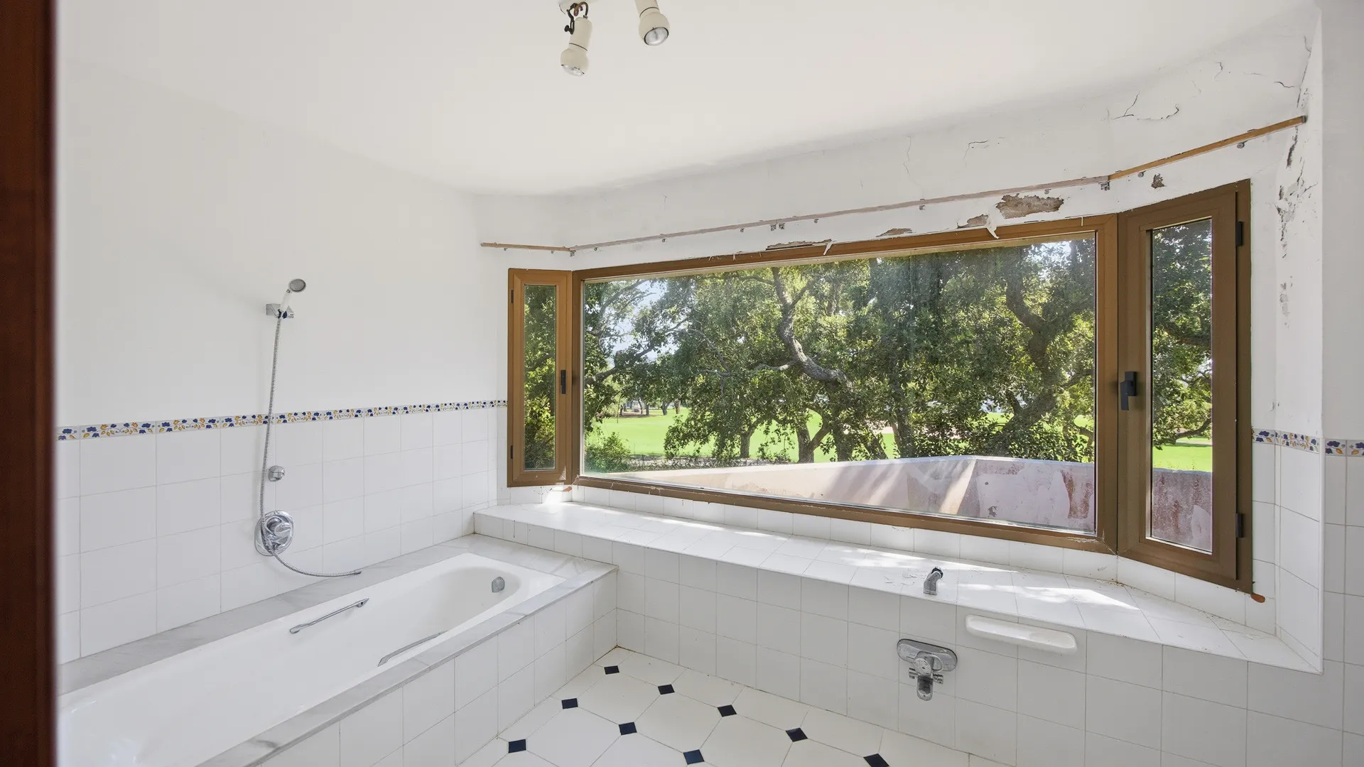 San Roque Club, villa en venta con 6 dormitorios