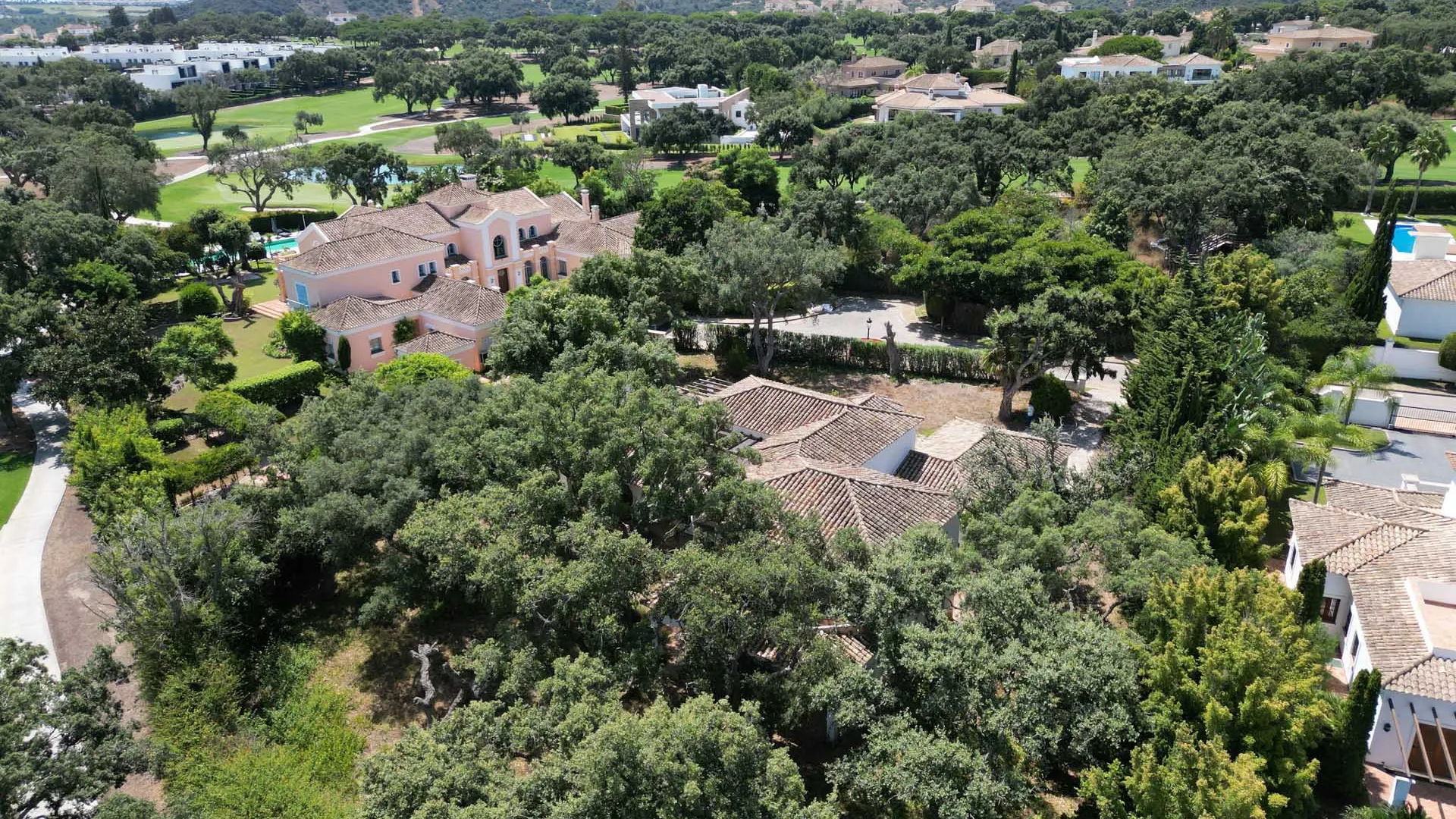 San Roque Club, villa en venta con 6 dormitorios