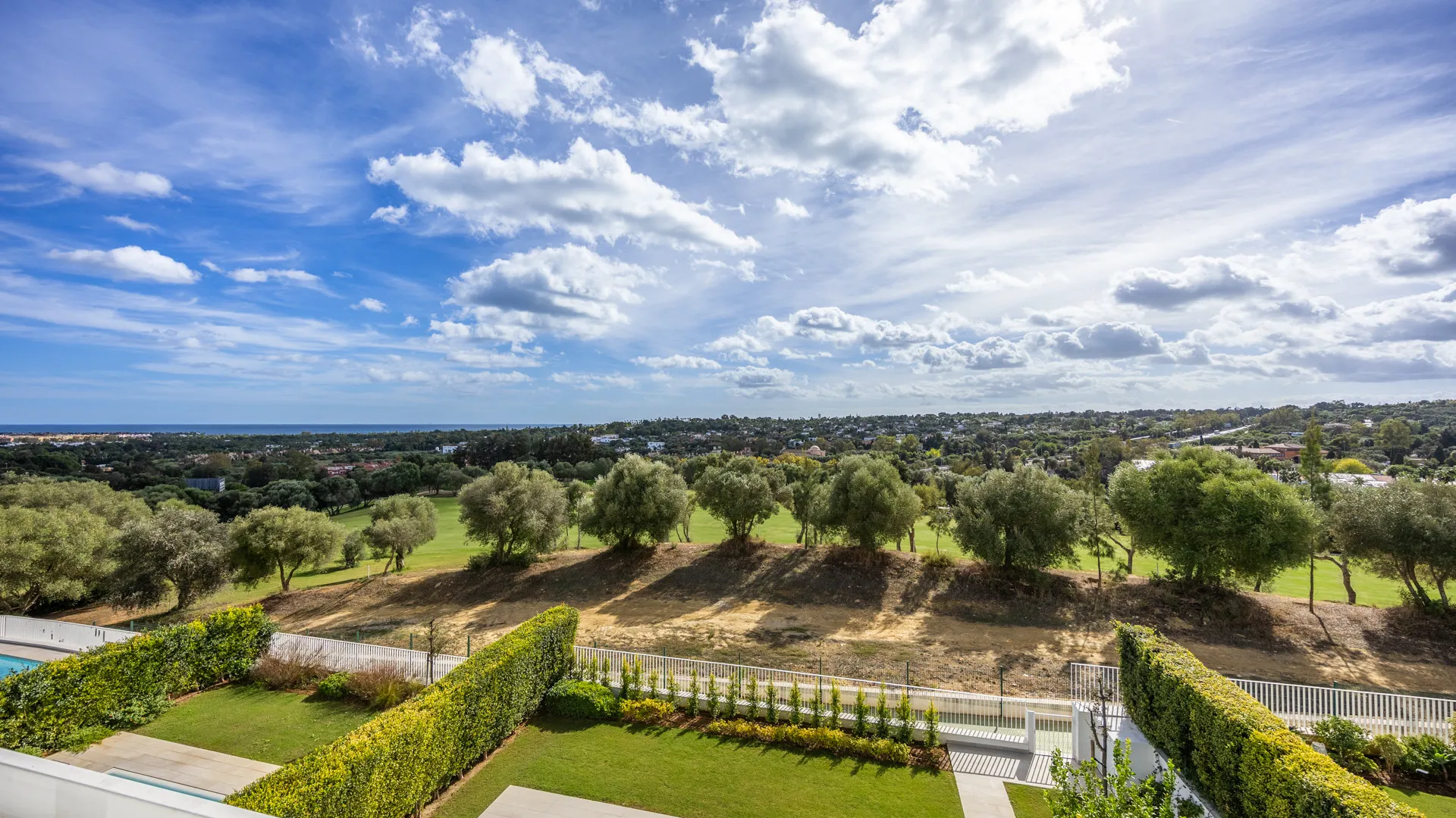 La Finca, villa pareada con 5 dormitorios en venta