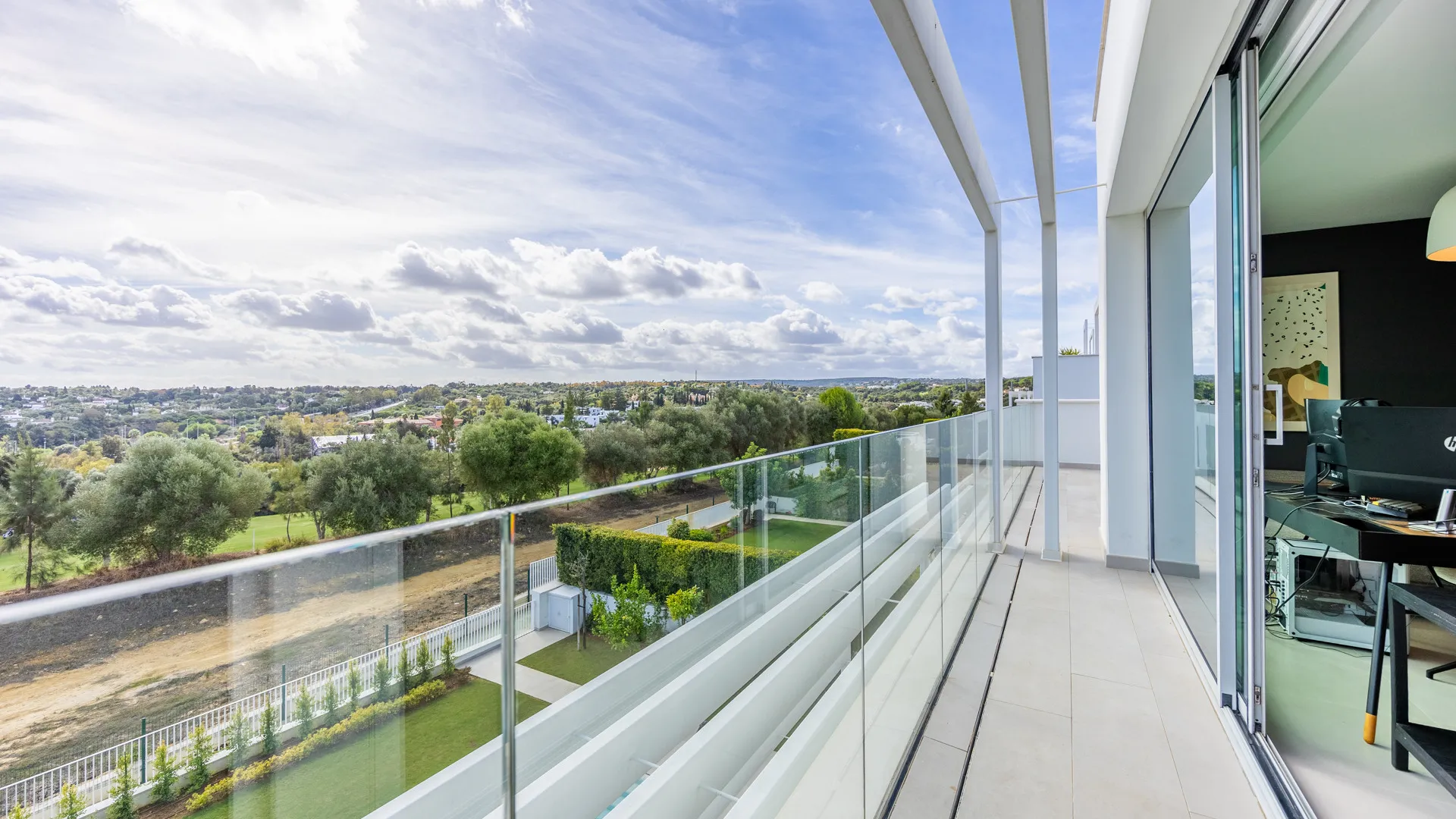 La Finca, villa pareada con 5 dormitorios en venta