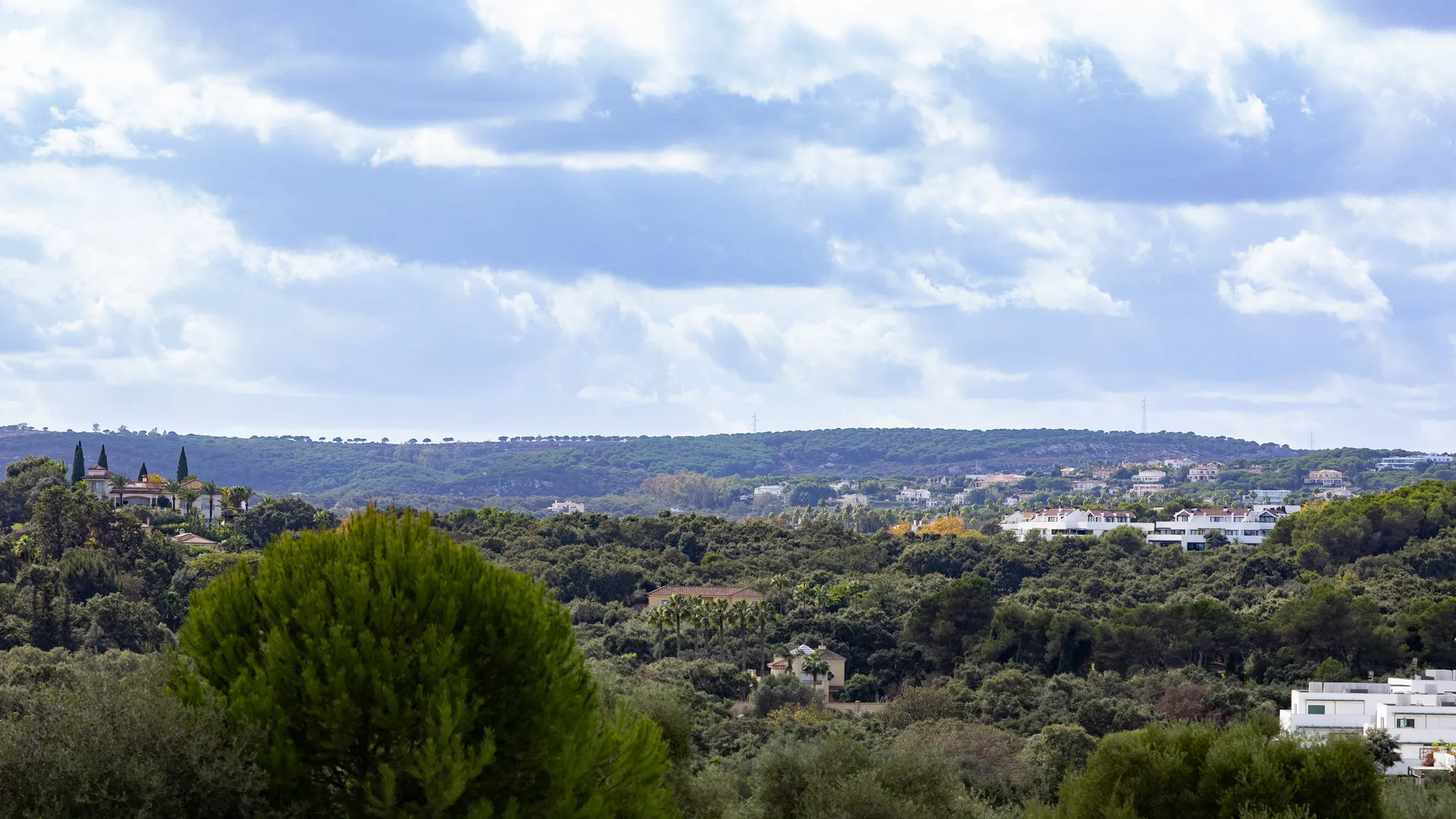 La Finca, villa pareada con 5 dormitorios en venta