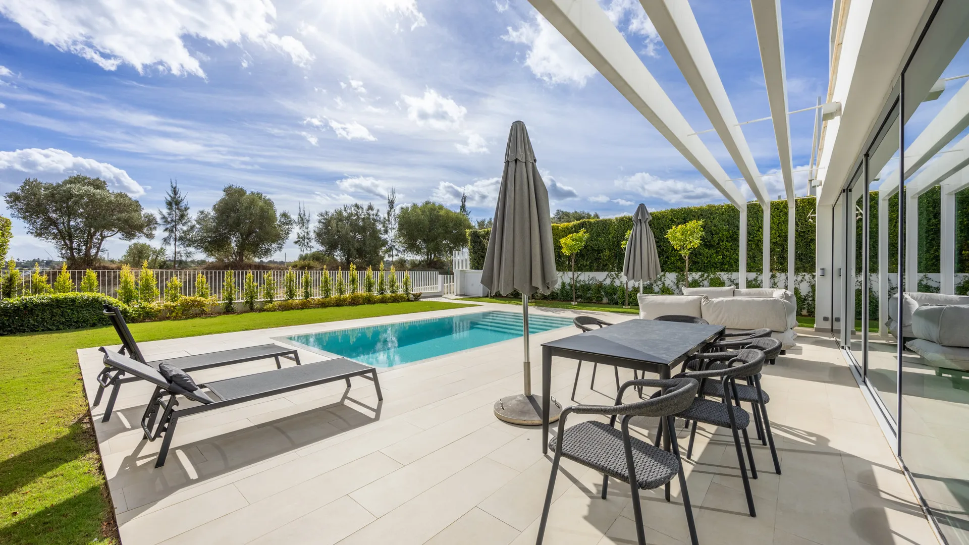 La Finca, villa pareada con 5 dormitorios en venta