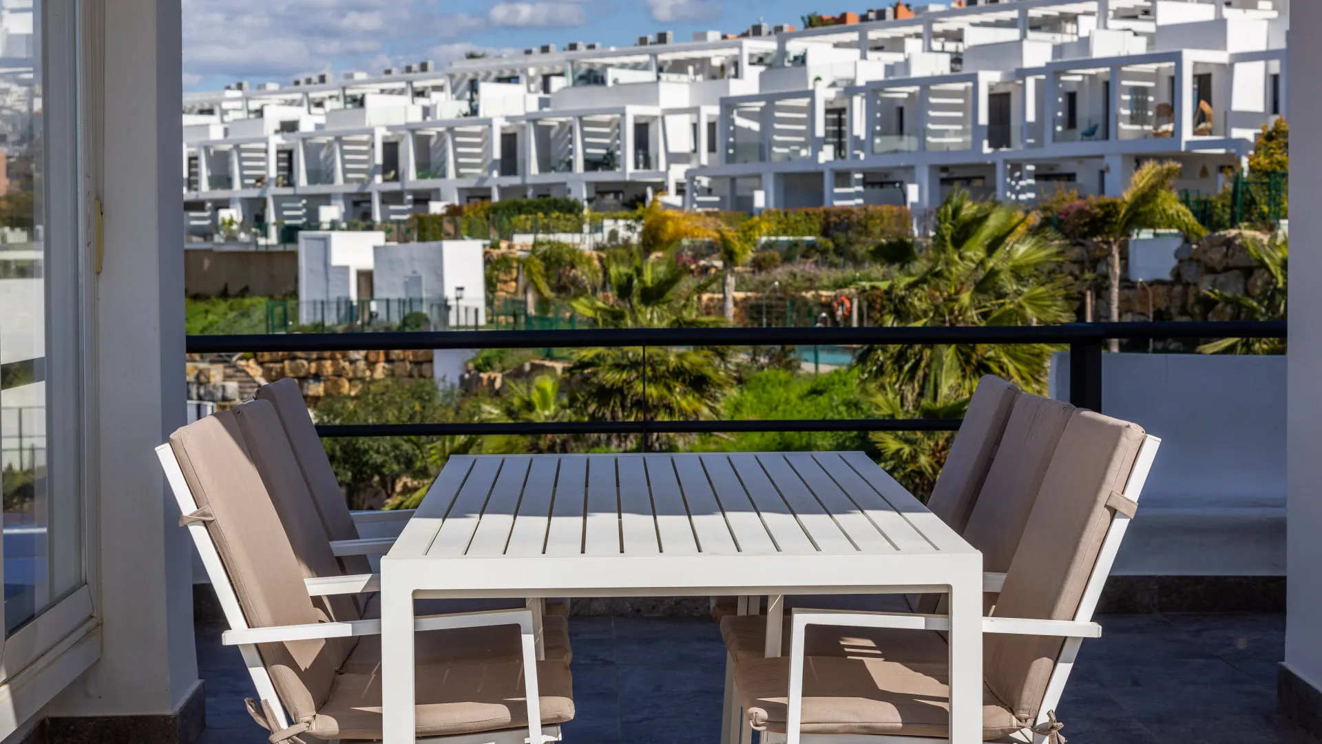 For sale Bahia de las Rocas 3 bedrooms semi detached house