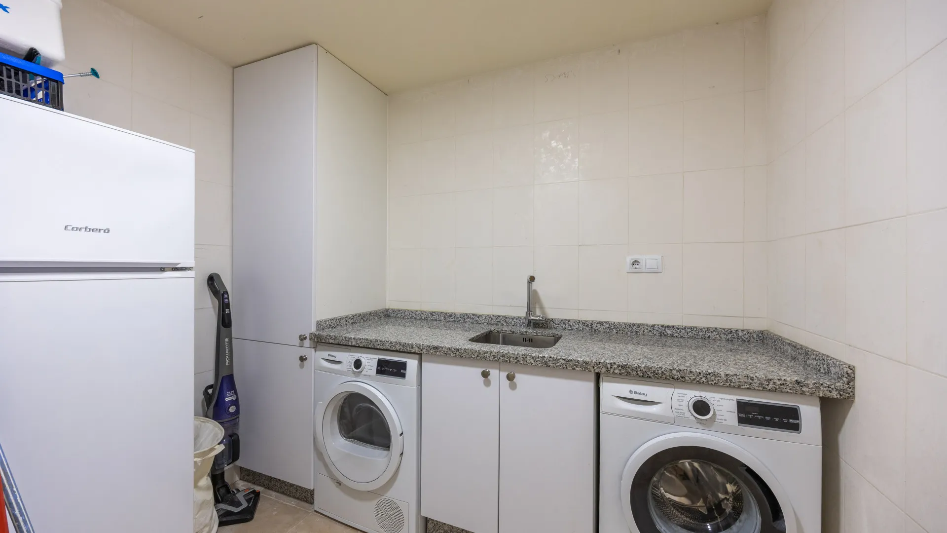 For sale Bahia de las Rocas 3 bedrooms semi detached house