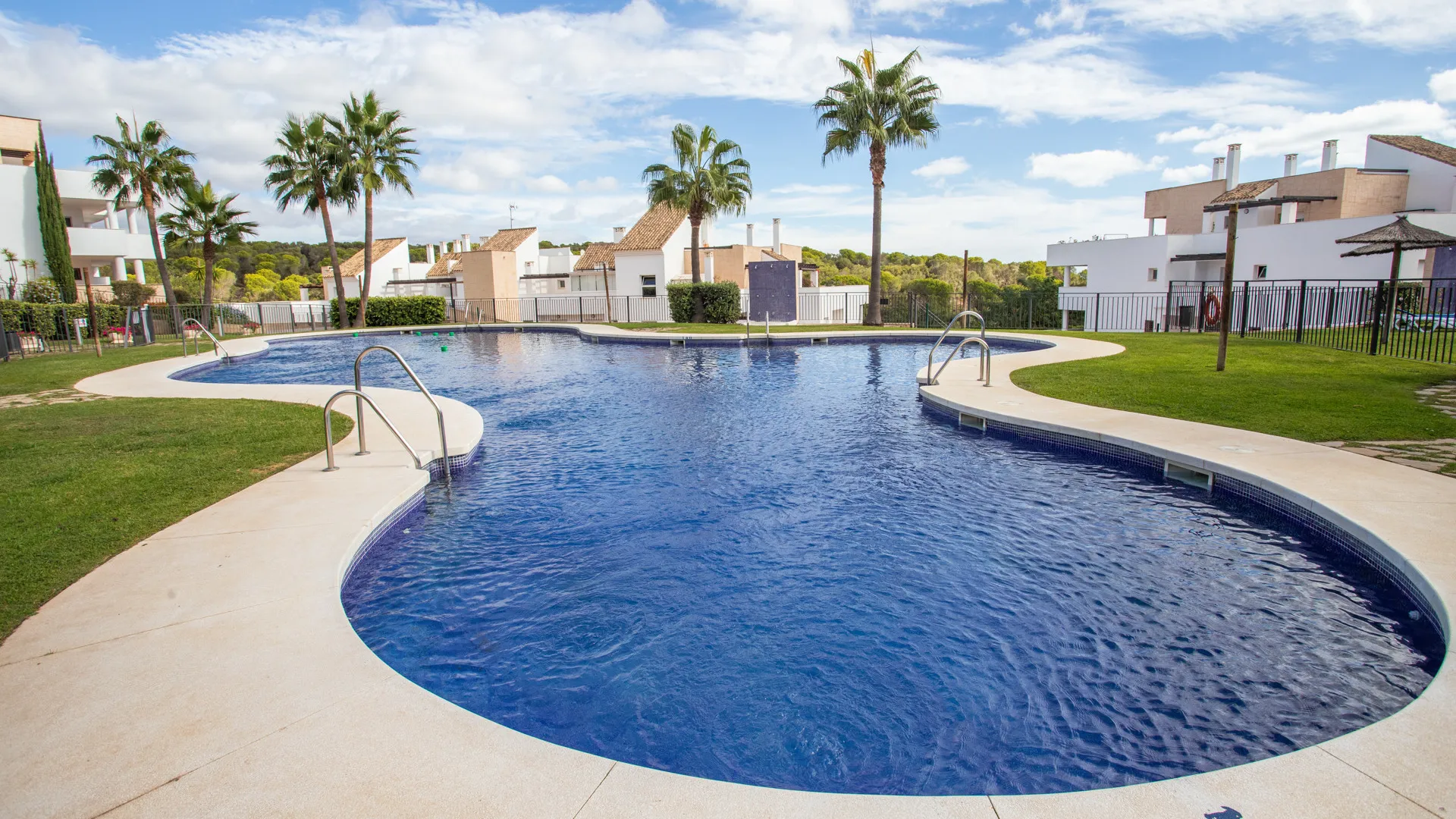 Apartment for sale in Alcaidesa Golf