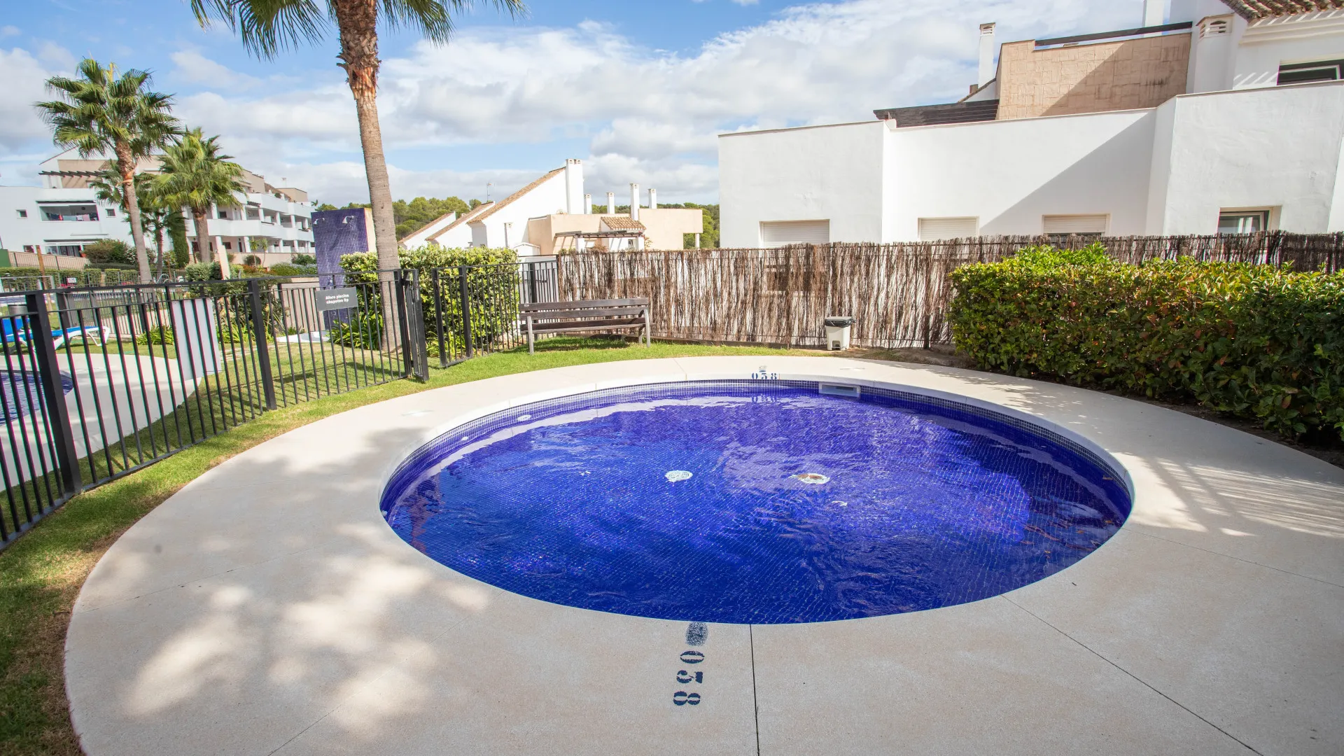 Apartment for sale in Alcaidesa Golf