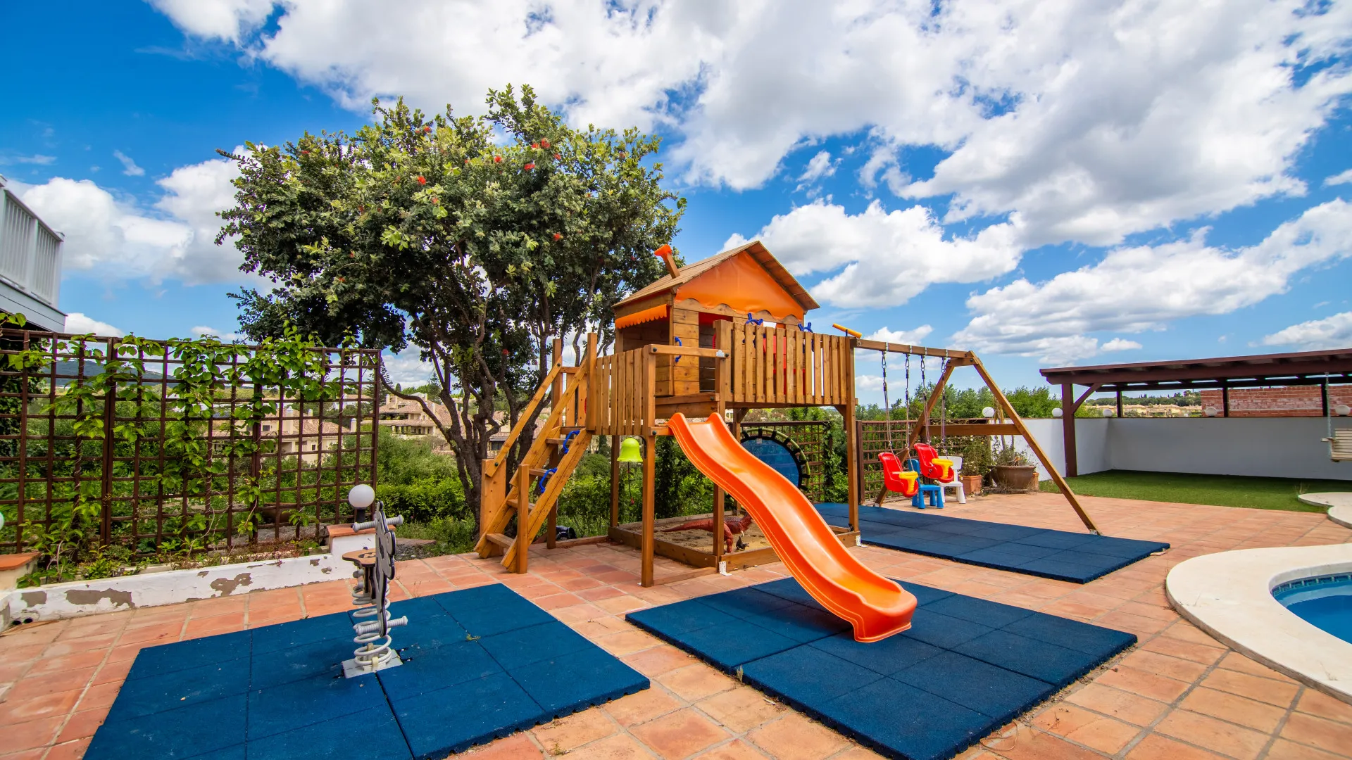 Villa en venta en Zona F con 4 dormitorios