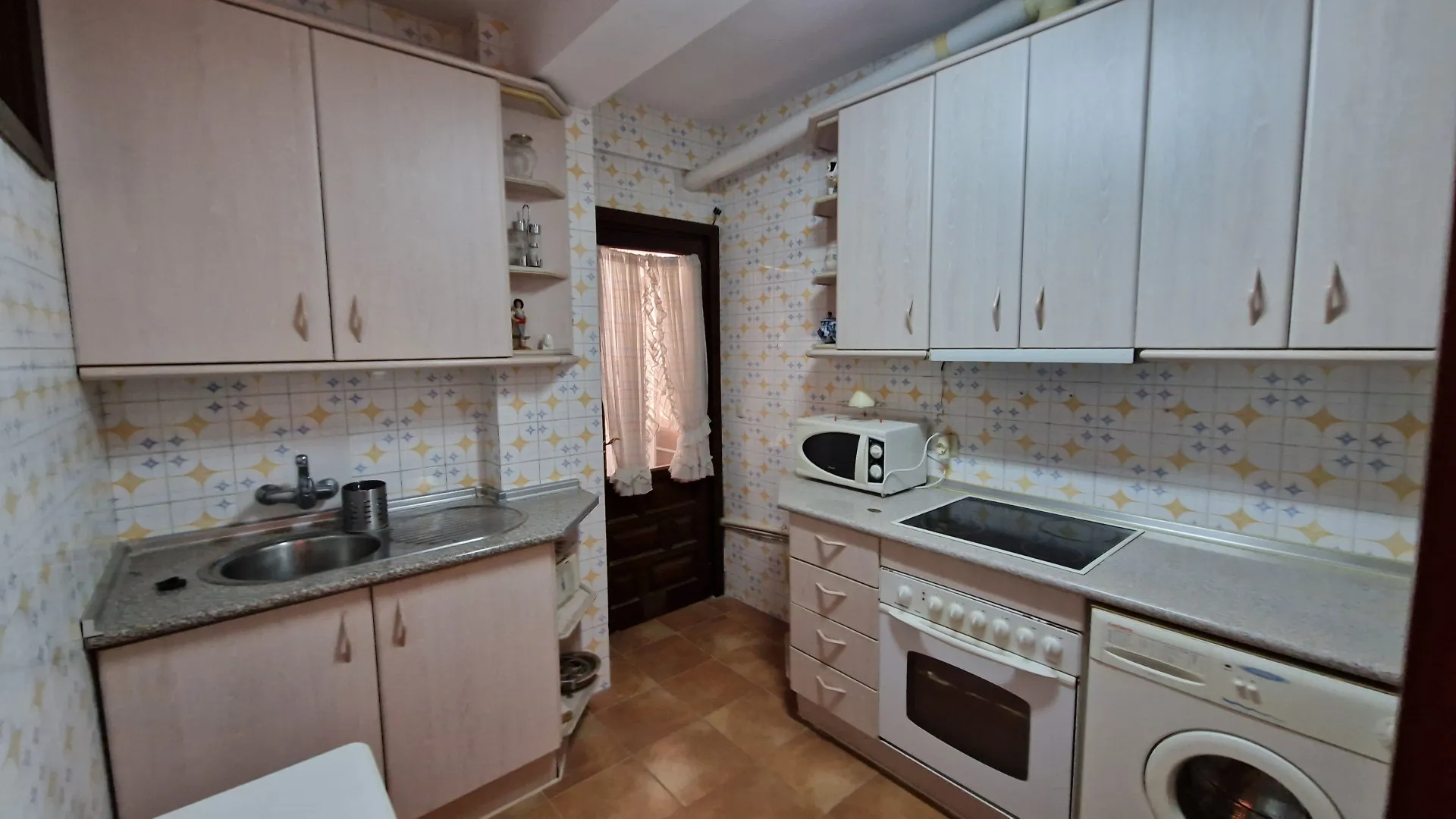 For sale apartment in Estepona Centre with 3 bedrooms