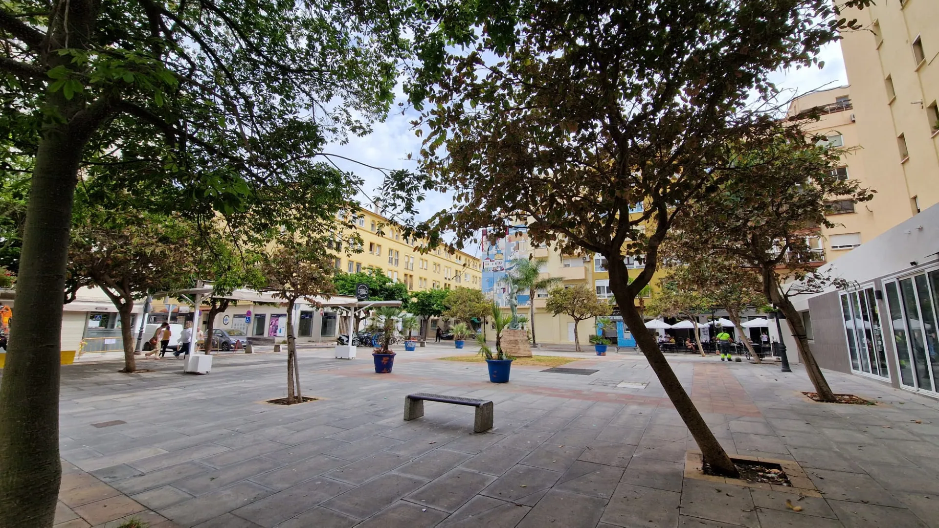 For sale apartment in Estepona Centre with 3 bedrooms