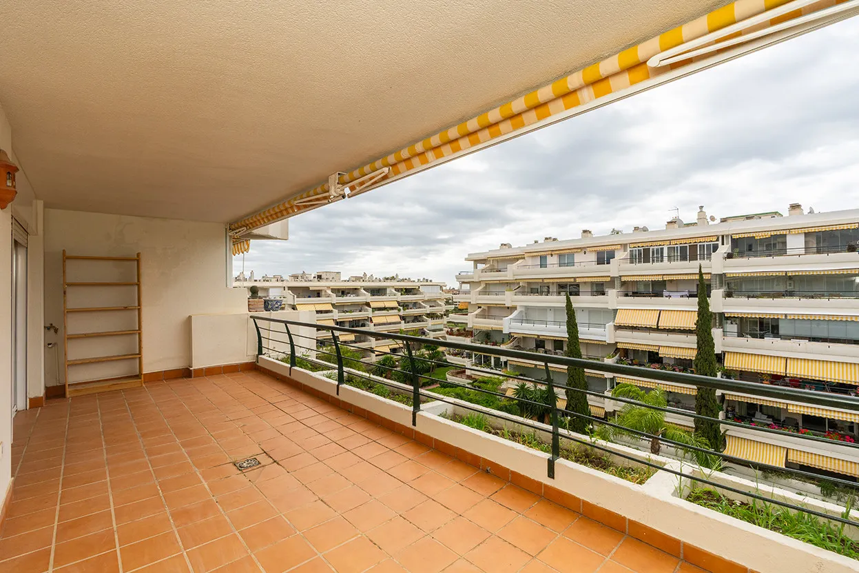 Se vende atico duplex en Guadalmina Alta