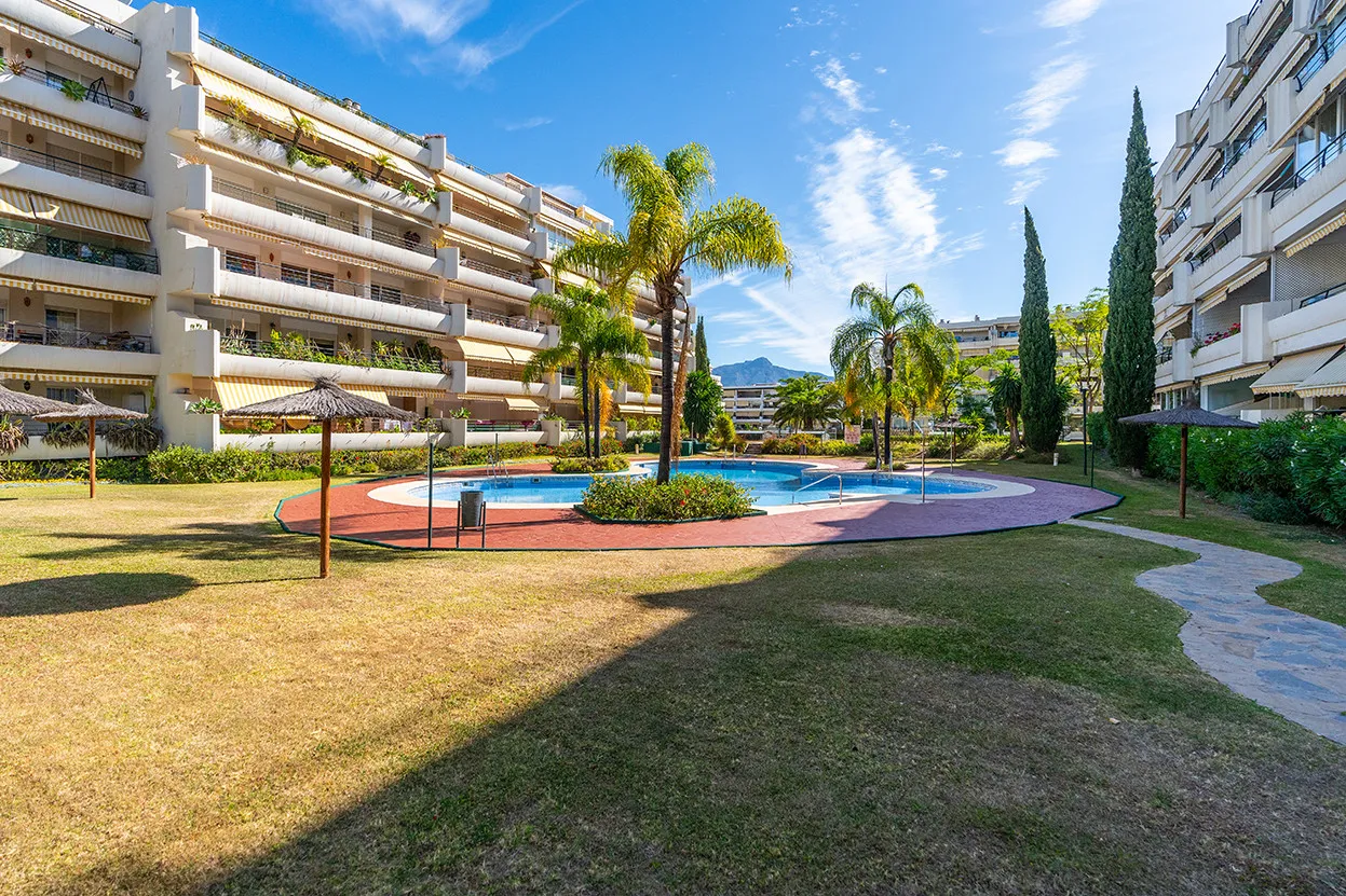Se vende atico duplex en Guadalmina Alta