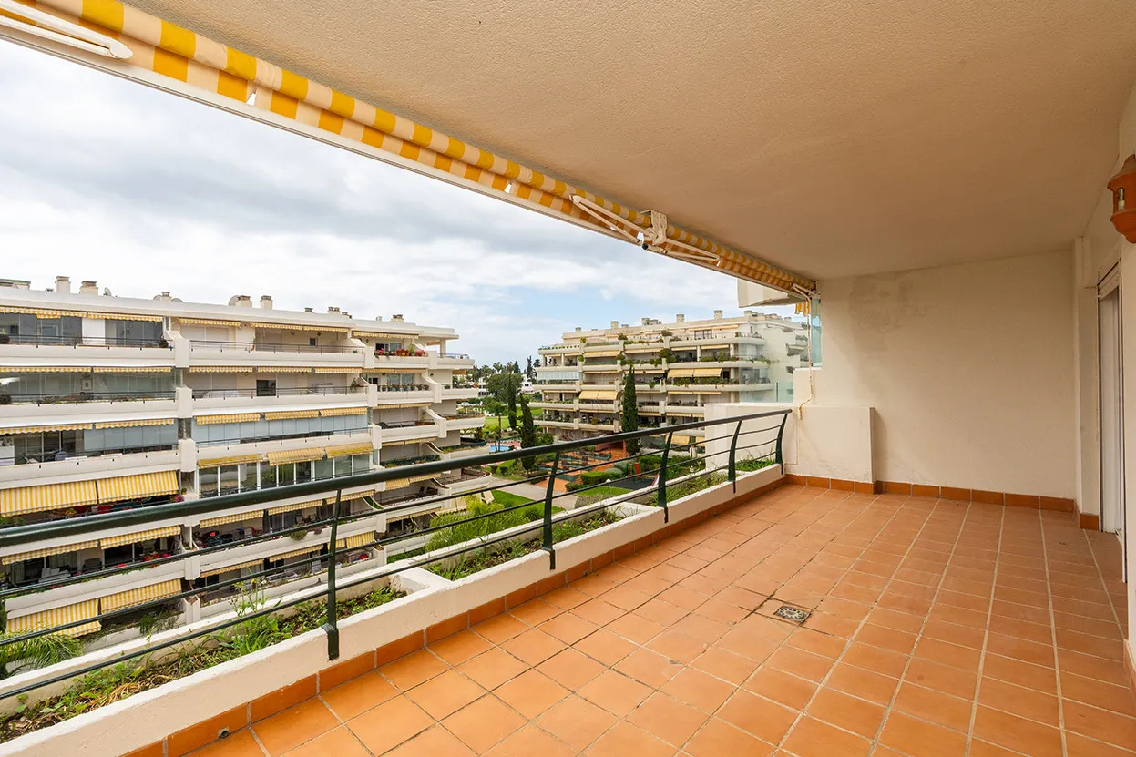 Se vende atico duplex en Guadalmina Alta