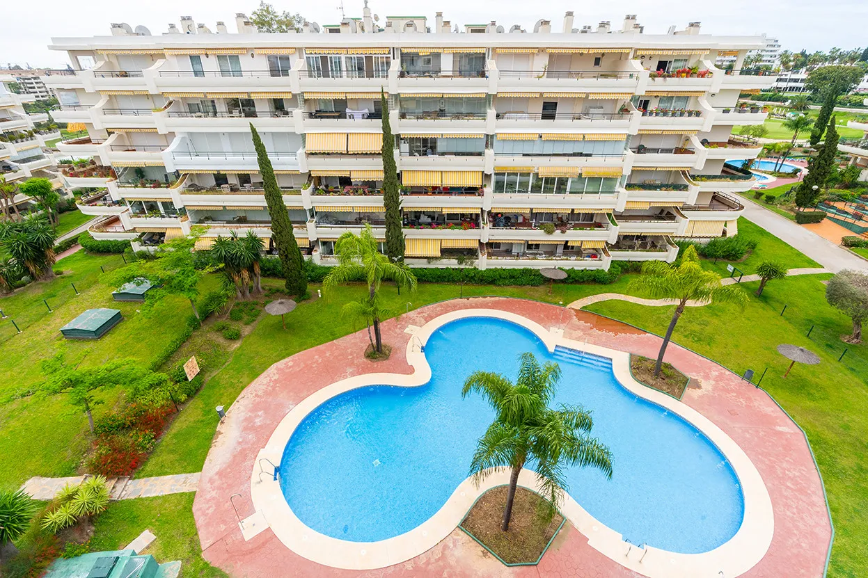 Se vende atico duplex en Guadalmina Alta