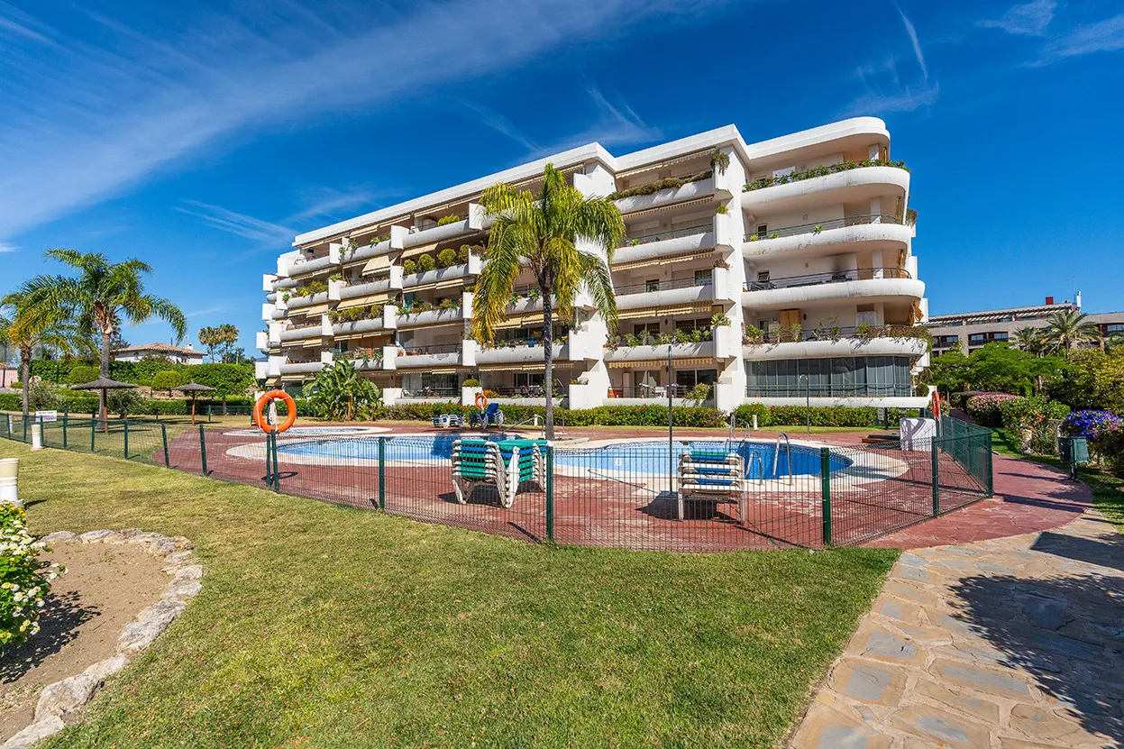 Se vende atico duplex en Guadalmina Alta