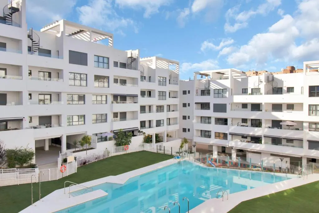 Apartment in Avda de Andalucia - Sierra de Estepona for sale