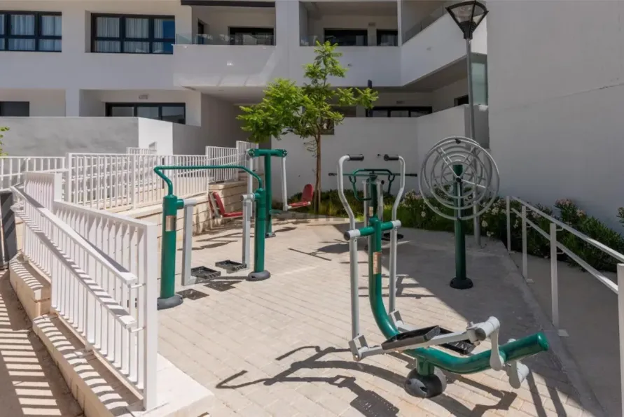 Apartment in Avda de Andalucia - Sierra de Estepona for sale