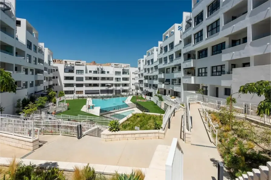 Apartment in Avda de Andalucia - Sierra de Estepona for sale