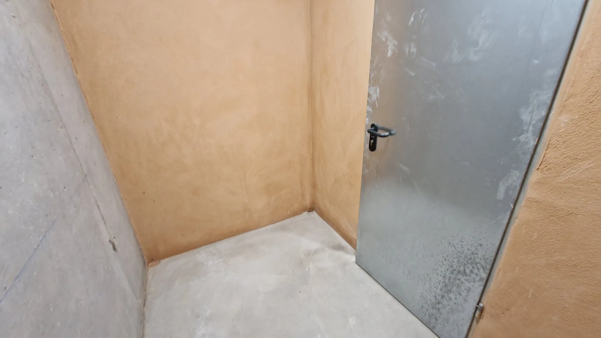 For sale ground floor apartment in Estepona Centre