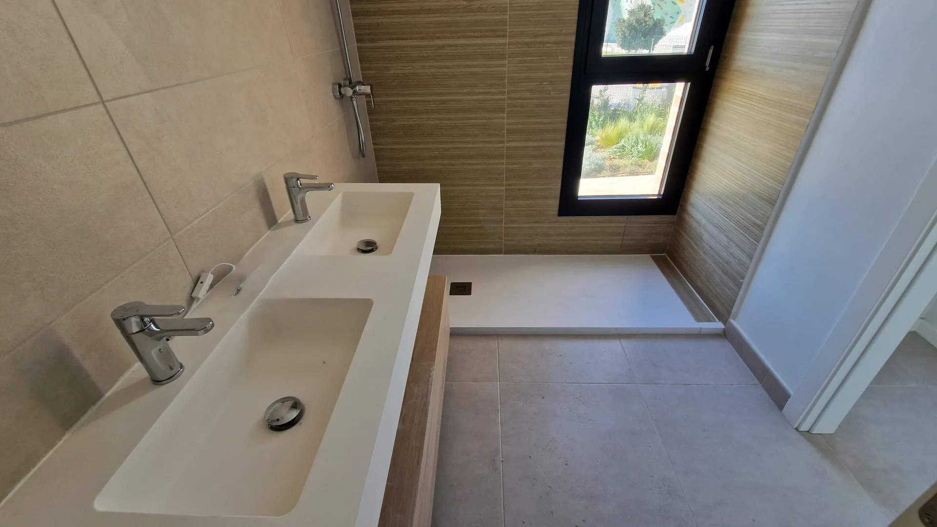 For sale ground floor apartment in Estepona Centre