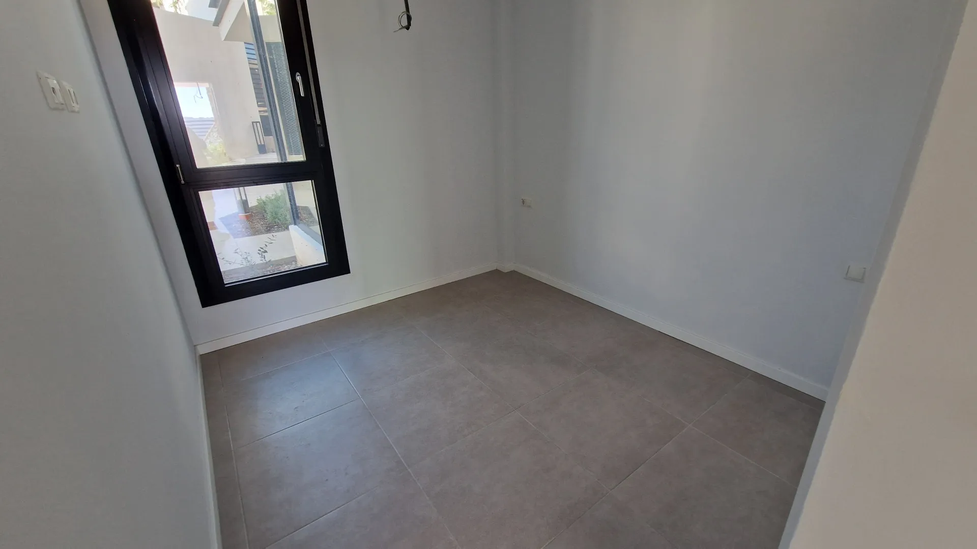 For sale ground floor apartment in Estepona Centre