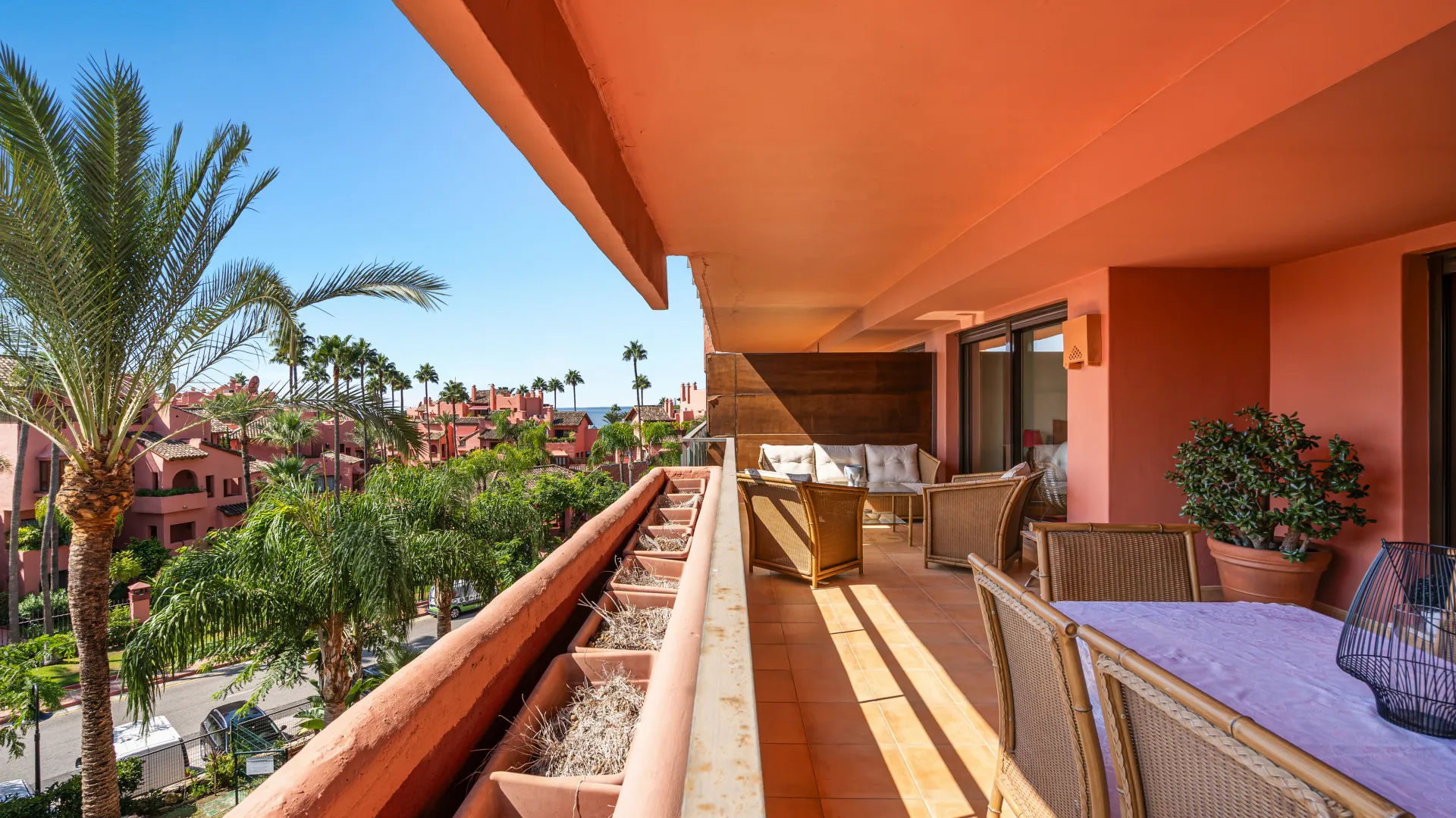Se vende apartamento de 3 dormitorios en Las Salinas