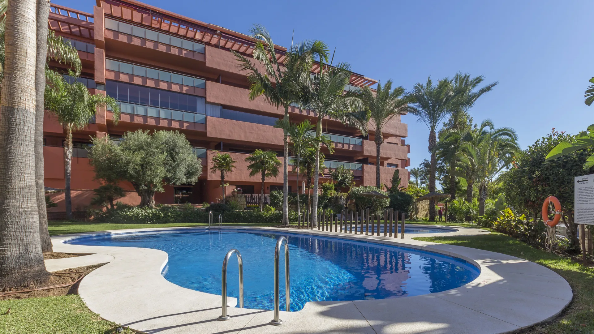 Se vende apartamento de 3 dormitorios en Las Salinas