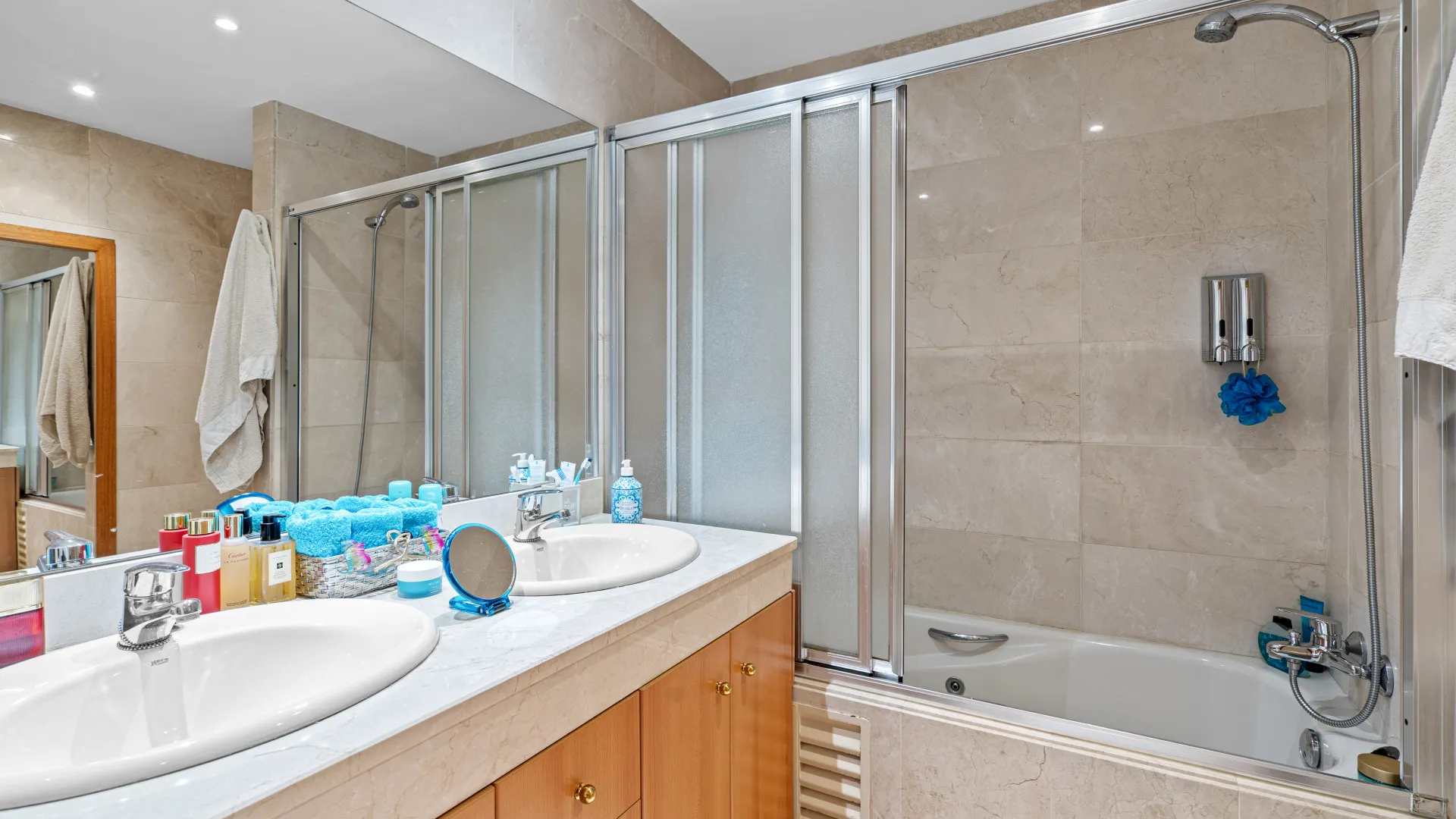 Se vende apartamento de 3 dormitorios en Las Salinas