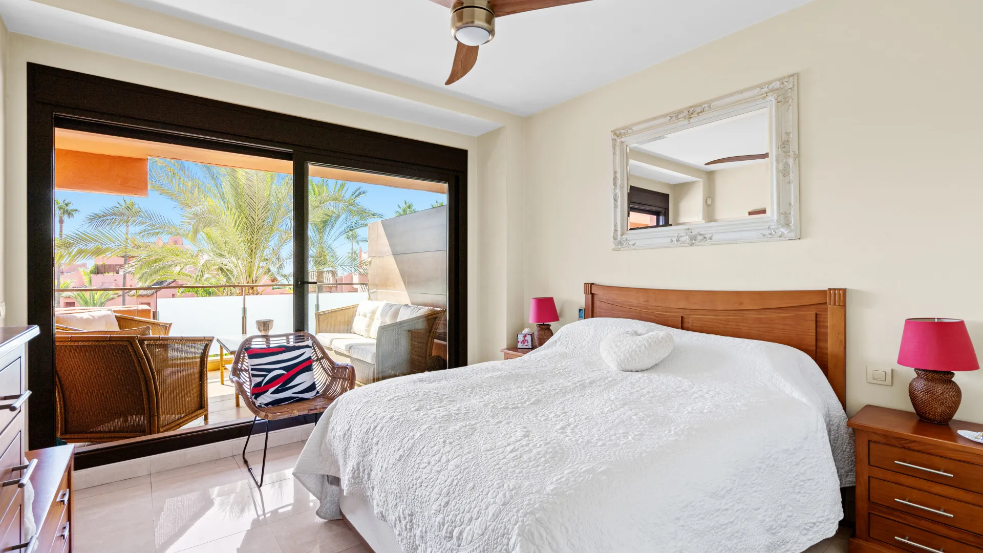 Se vende apartamento de 3 dormitorios en Las Salinas
