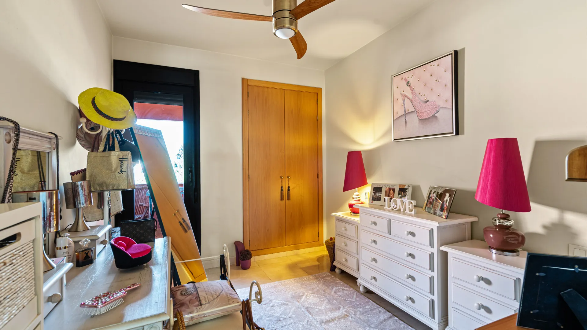 Se vende apartamento de 3 dormitorios en Las Salinas