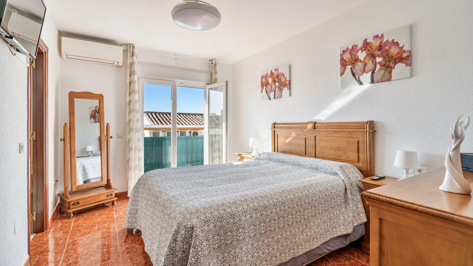 3 bedrooms town house for sale in Estepona
