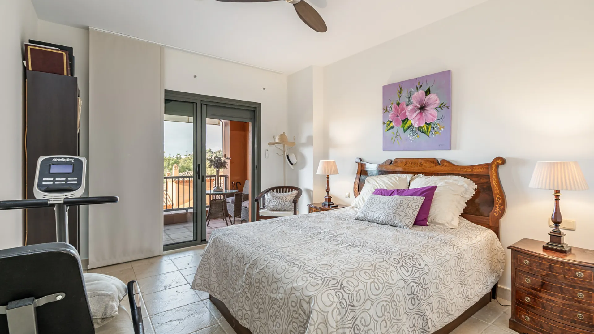 For sale 2 bedrooms apartment in Benatalaya