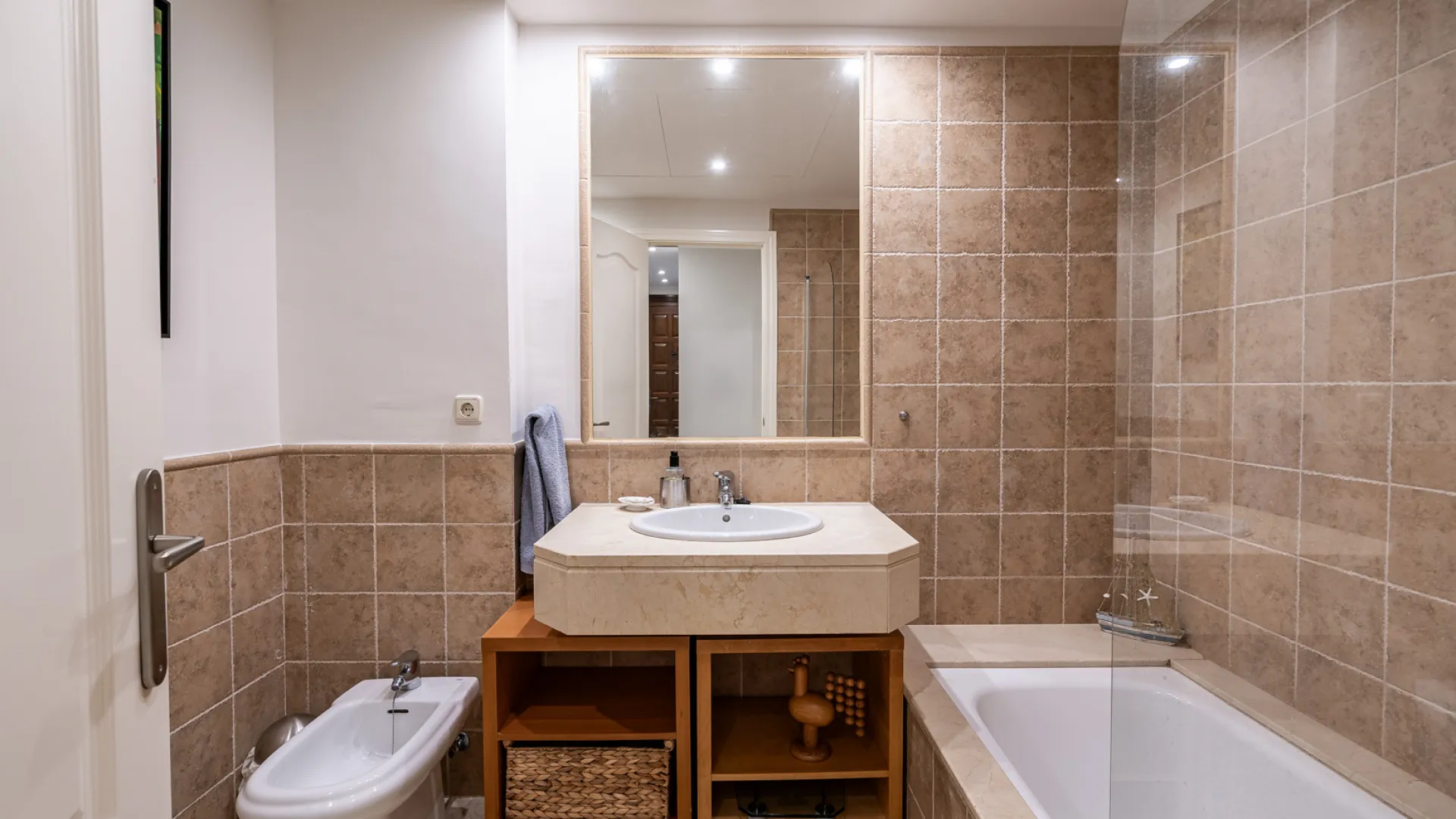 For sale 2 bedrooms apartment in Benatalaya