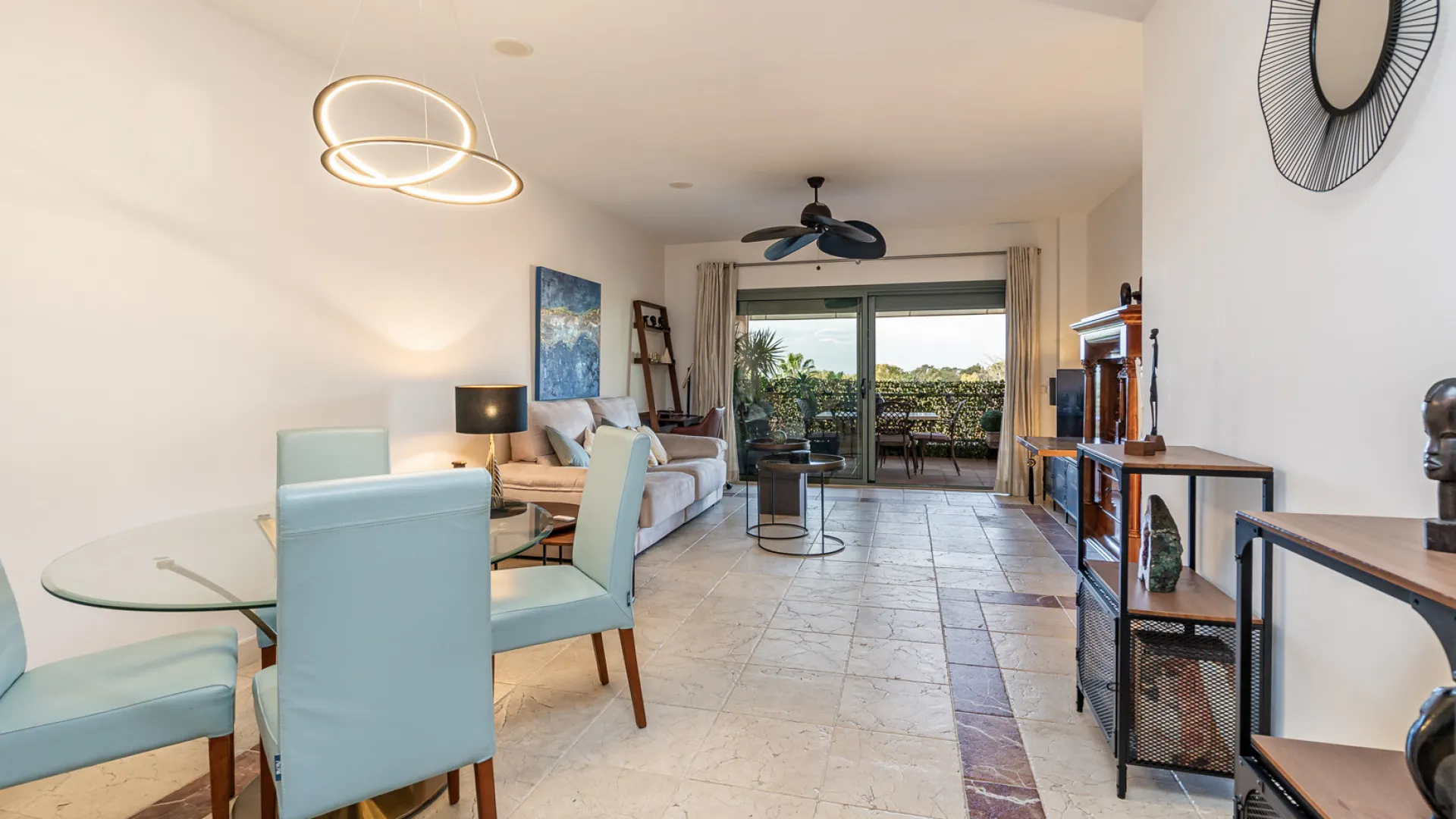 For sale 2 bedrooms apartment in Benatalaya