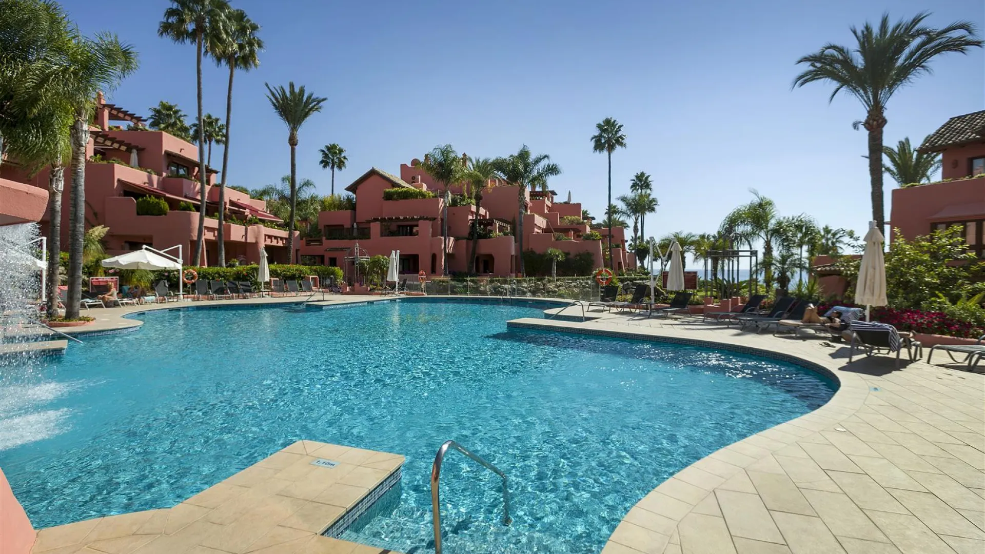 Apartamento planta baja a la venta de 3 dormitorios en Cabo Bermejo