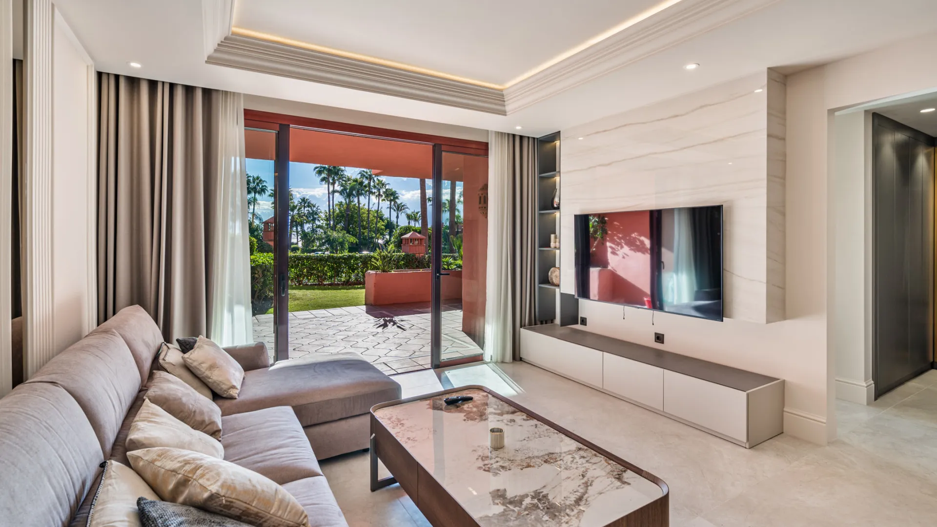 Apartamento planta baja a la venta de 3 dormitorios en Cabo Bermejo